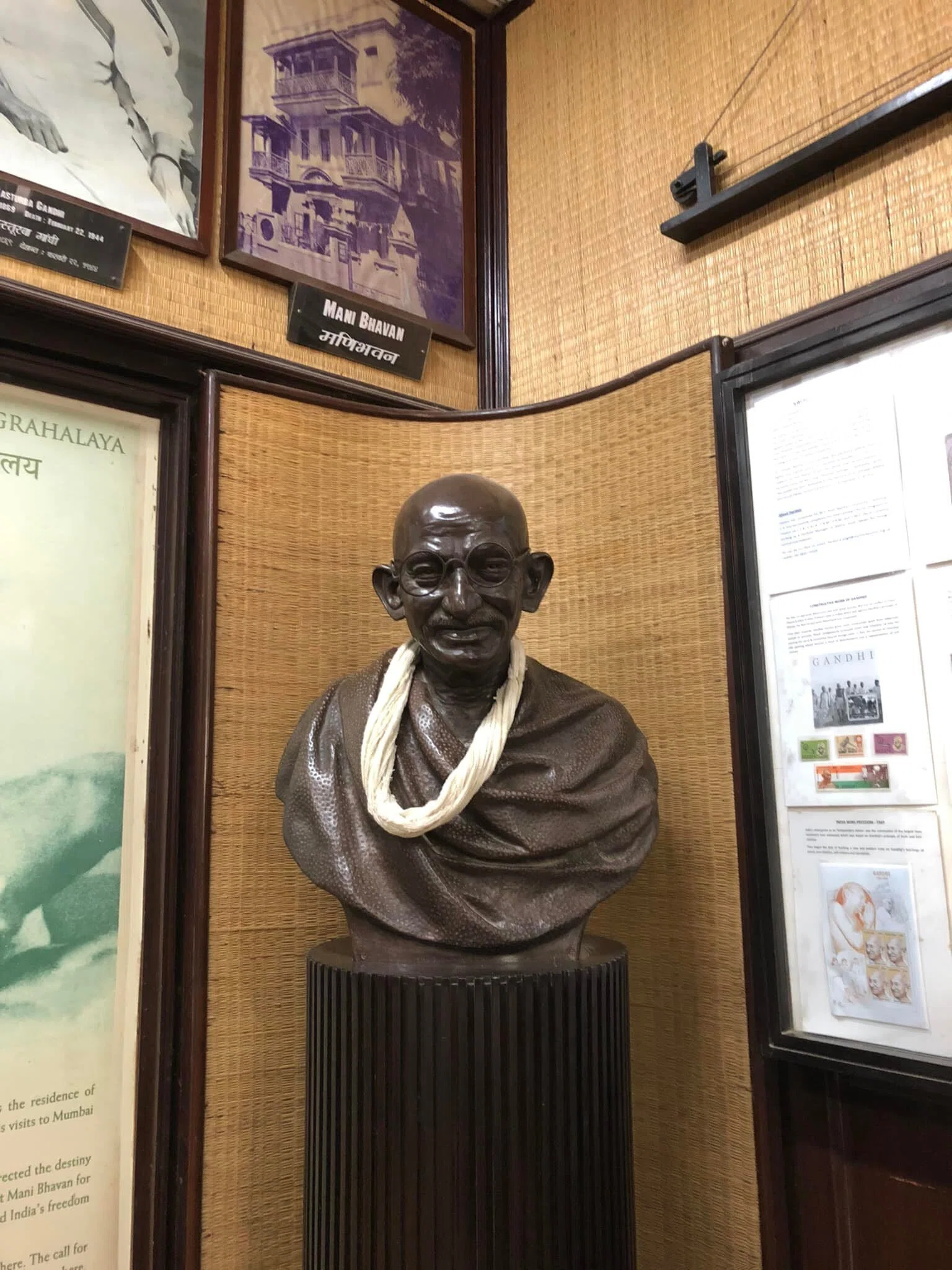 インドの父、ガンジーさんは南アフリカで覚醒した｜中川雅里名
