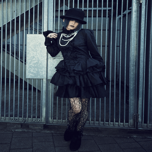 今パンクファッションが新鮮なZ世代にオバンギャは歯がゆくなる。｜凛音