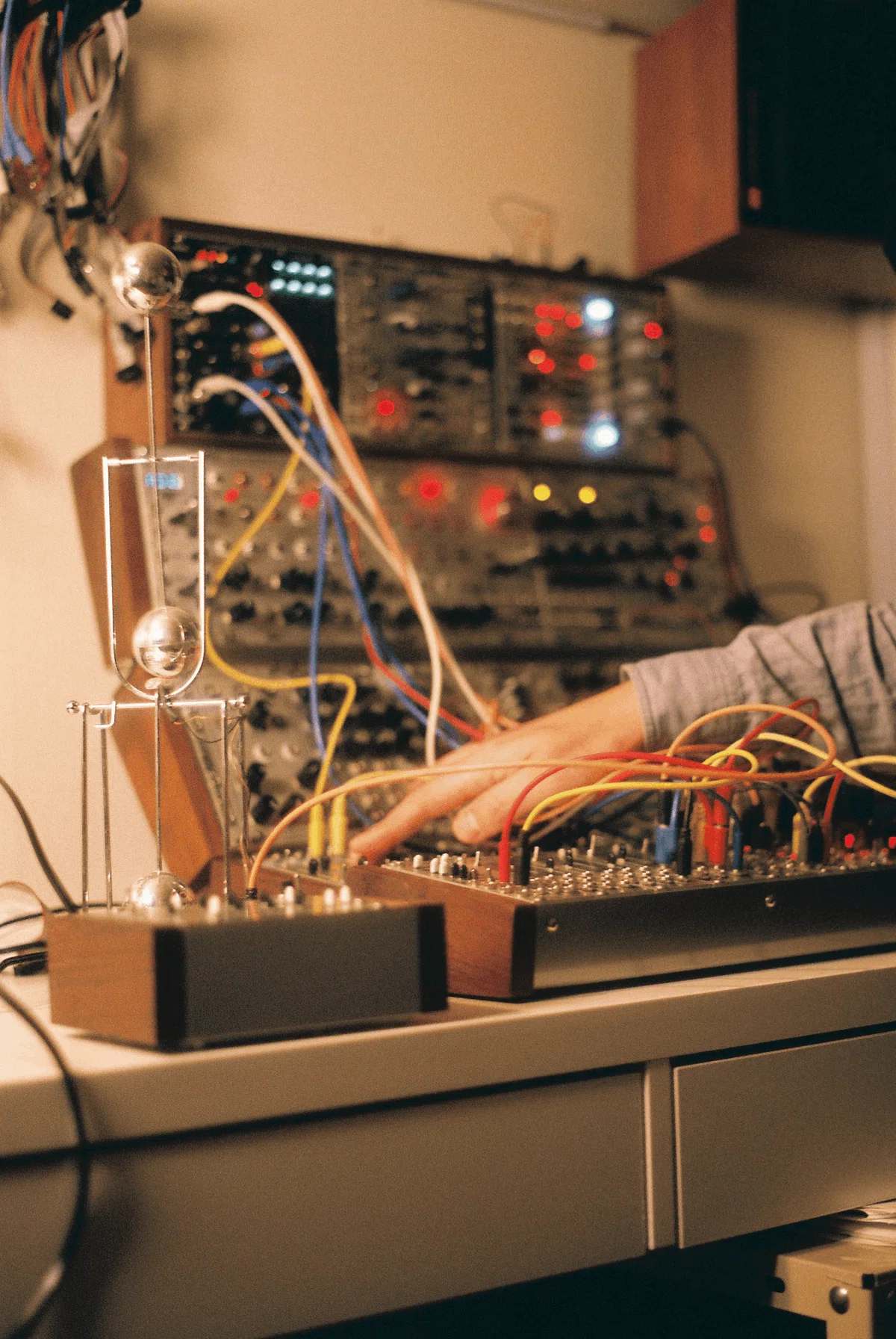Hikari Instruments、東京に拠点としているモジュラーシンセサイザーの
