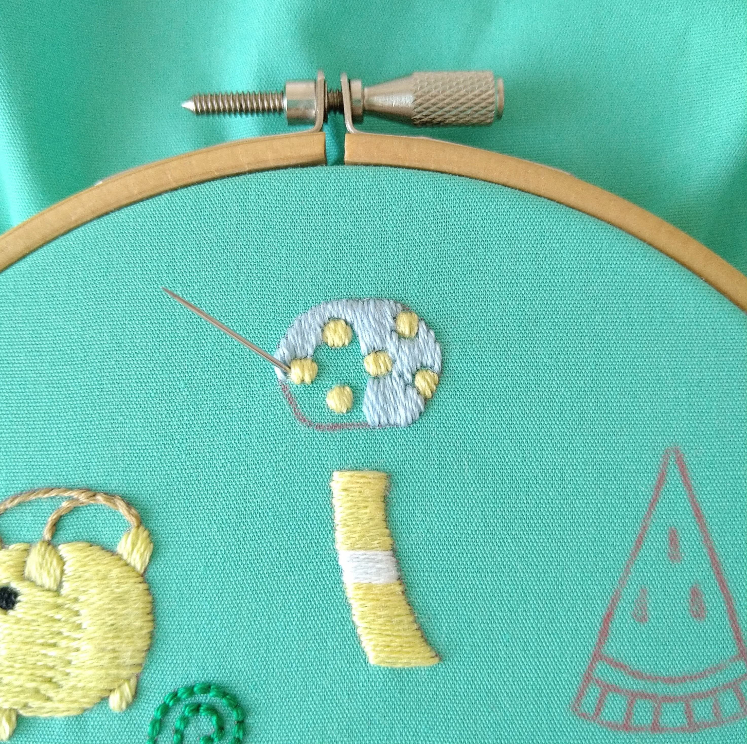 夏の思い出の刺繍枠キットを作ろう🎐 ステップ32 〜風鈴の刺繍5 夏の思い出の刺繍枠キットを作ろう🎐 ステップ32 〜風鈴の刺繍5