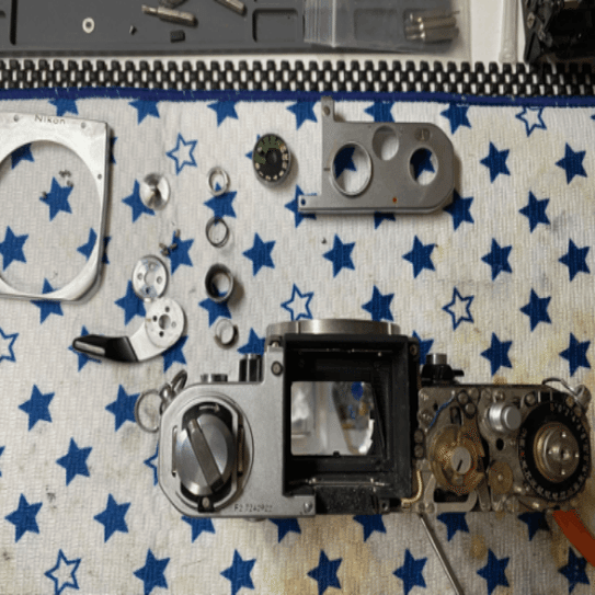 NIKON F2 フォトミック 分解（ミラーボックス分解・スローガバナー洗浄