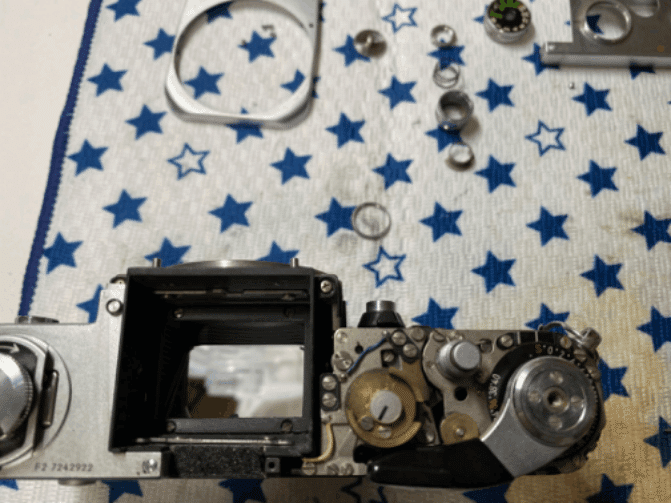 NIKON F2 フォトミック 分解（ミラーボックス分解・スローガバナー洗浄