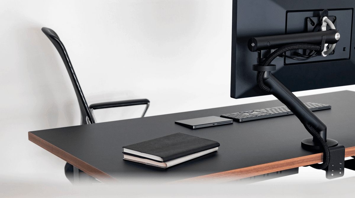 Flo Monitor Armが好きすぎて、ハーマンミラーの正規代理店に Flo Monitor Armが好きすぎて、ハーマンミラーの正規代理店に