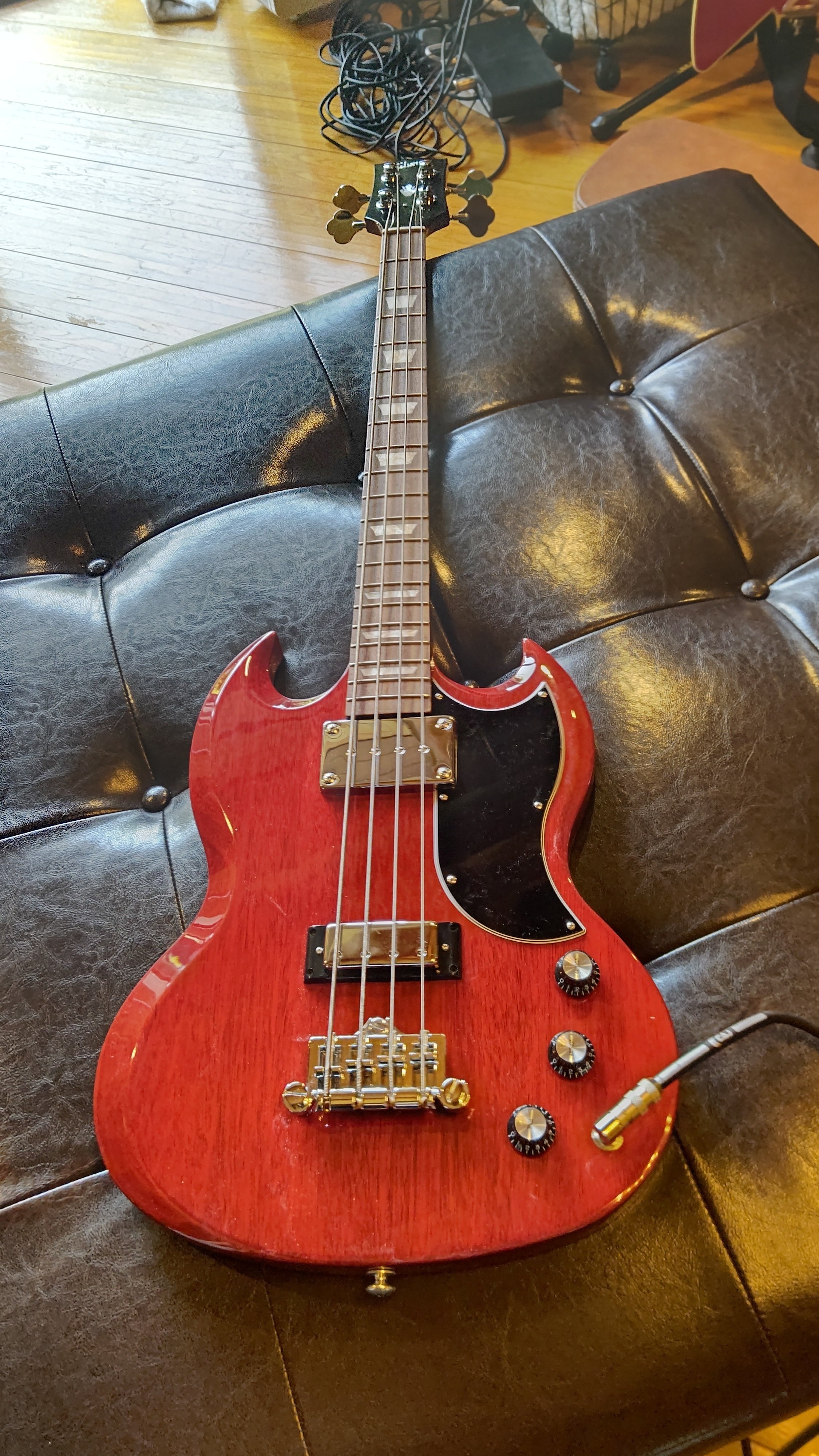 ギブソンの伝統！SGベースが唸りを上げる！！｜mahal（マハール）