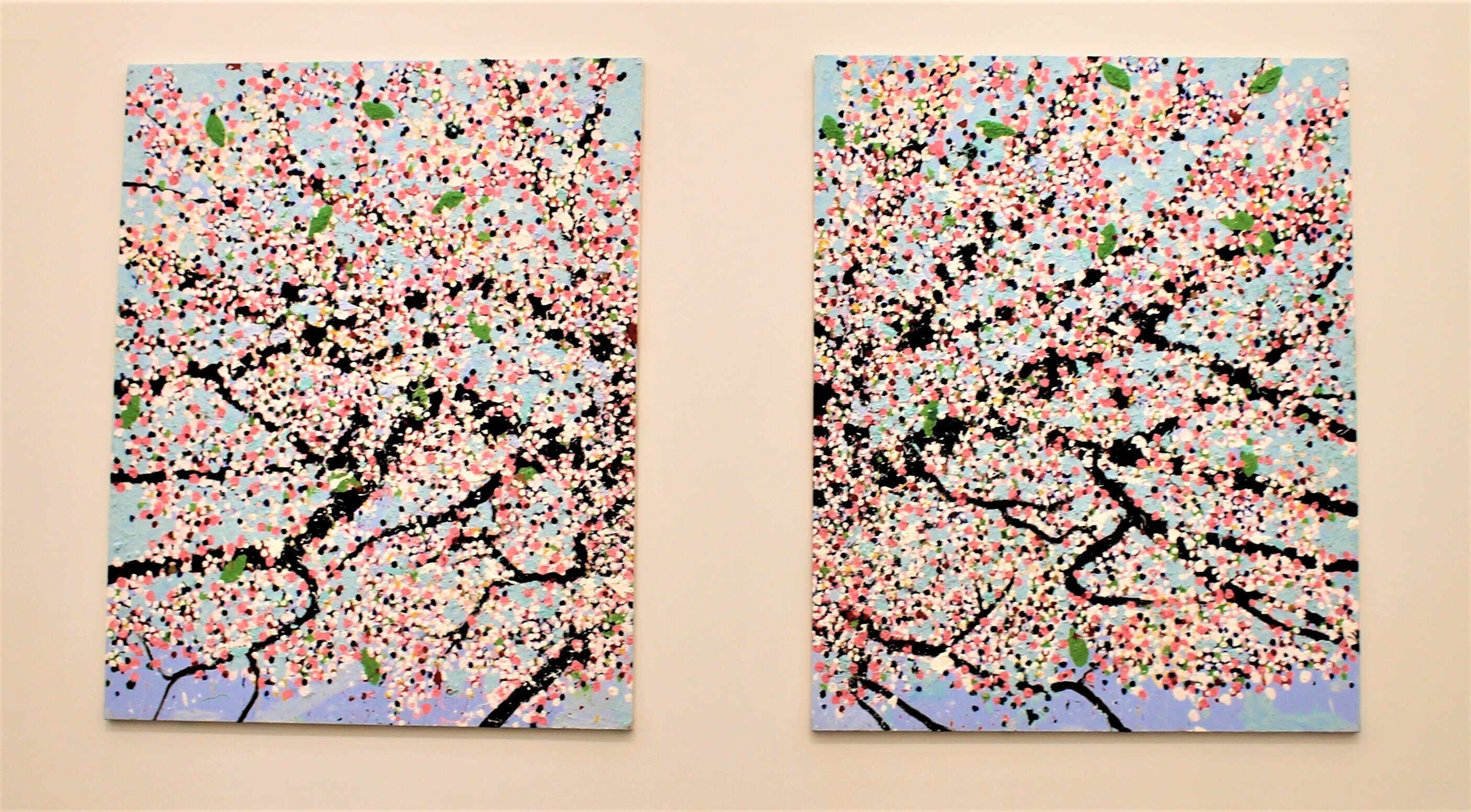 満開で時間が止まった永遠の春。ダミアン・ハーストの「桜」(国立新