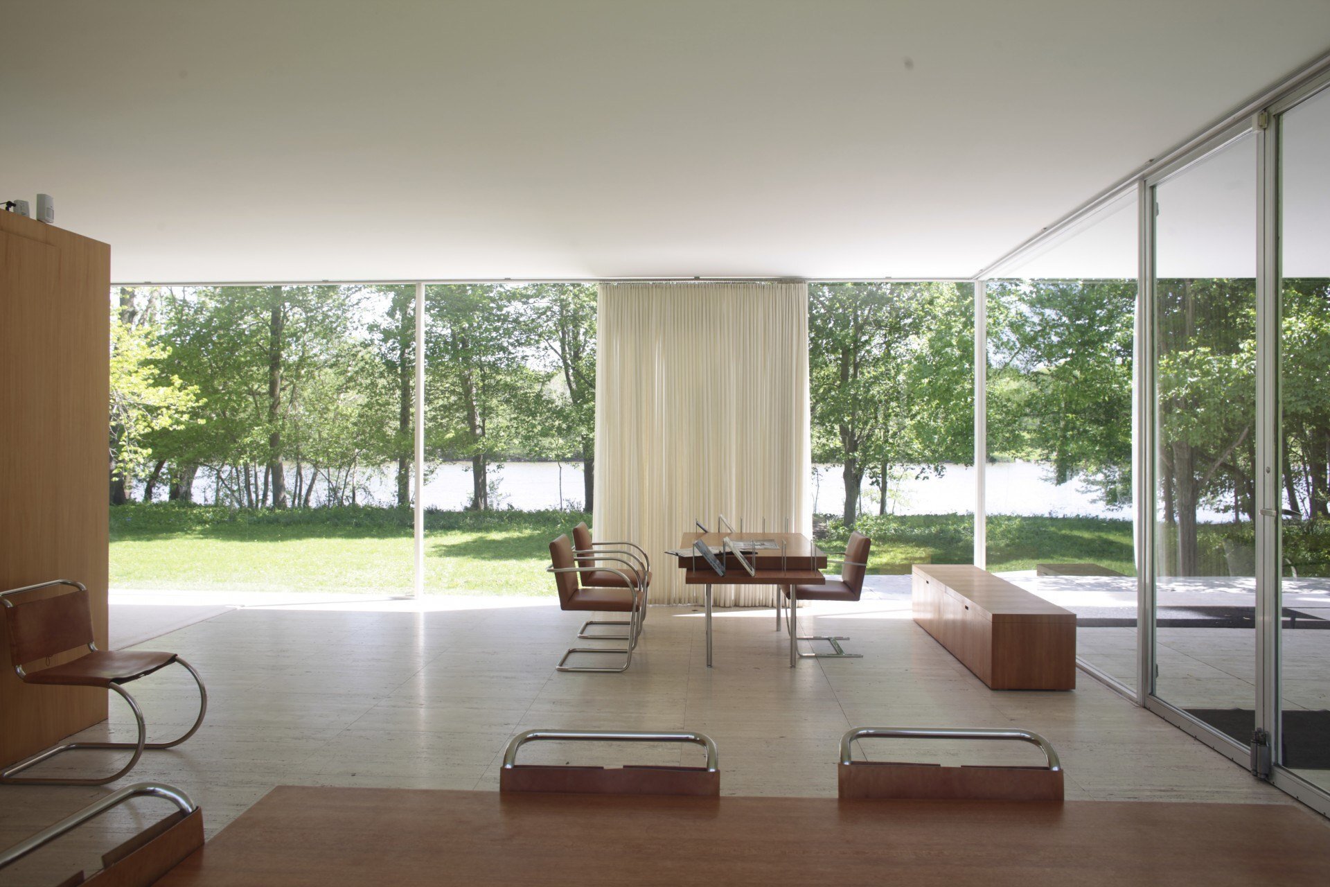 有名建築家の生涯】ミース・ファン・デル・ローエ｜interior-biz＋