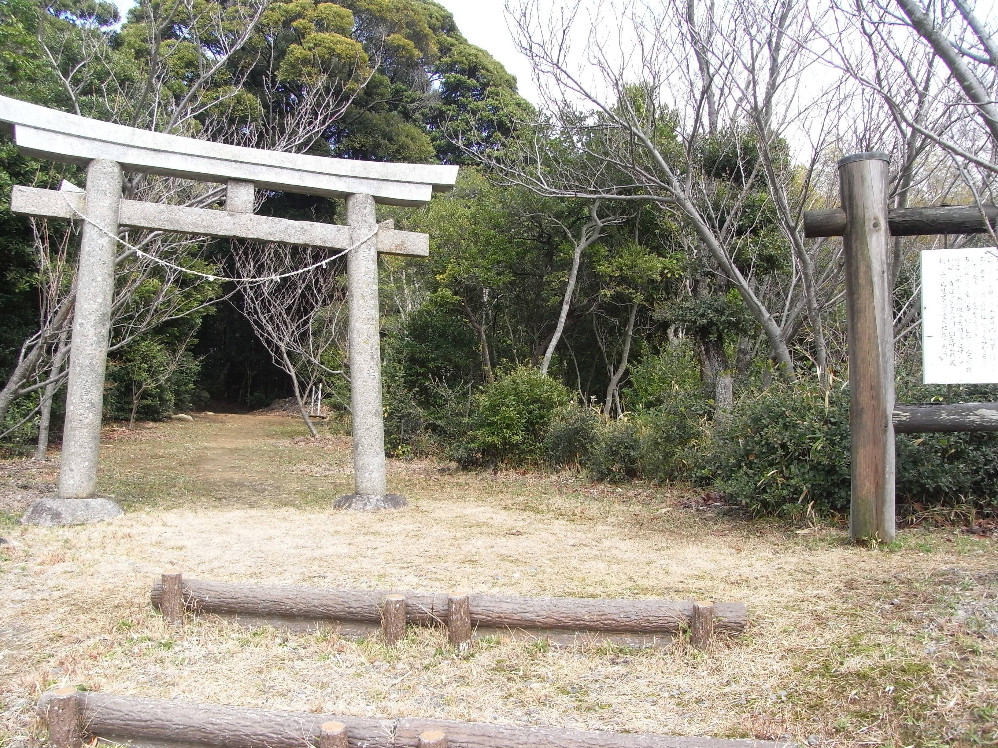 陰陽石!祠の上に磐座祭り「石上神社(舟木石神座/舟木石上神社
