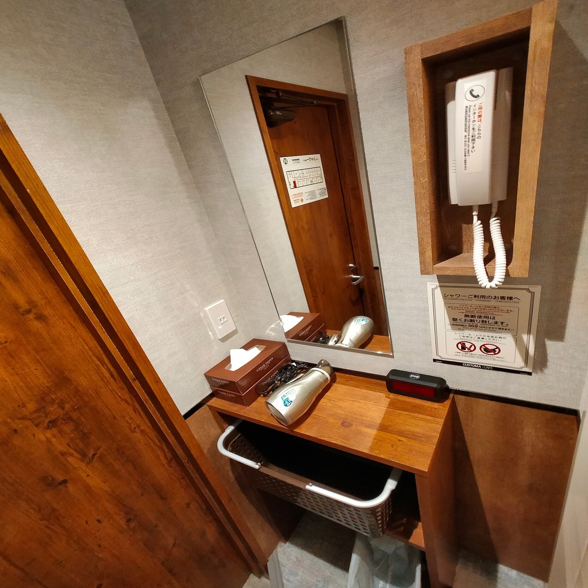 カスタマカフェ八重洲店レポ べに Note