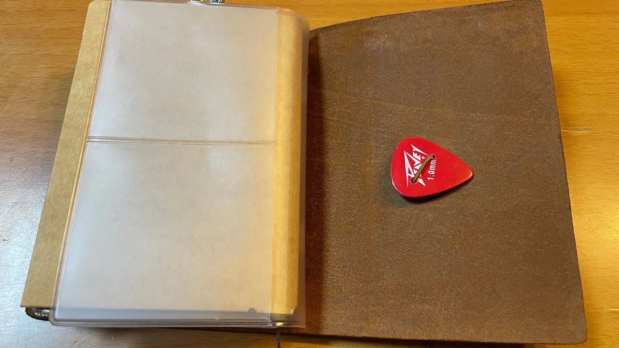 僕のトラベラーズノート紹介 ゴムバンド結び目問題の解決策とか Makoto Note
