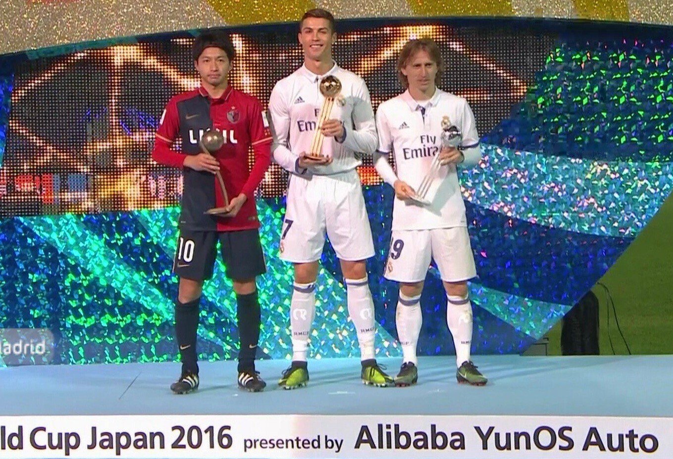 サッカー タイリーグで日本人監督が快挙達成 稲垣湧斗 Note