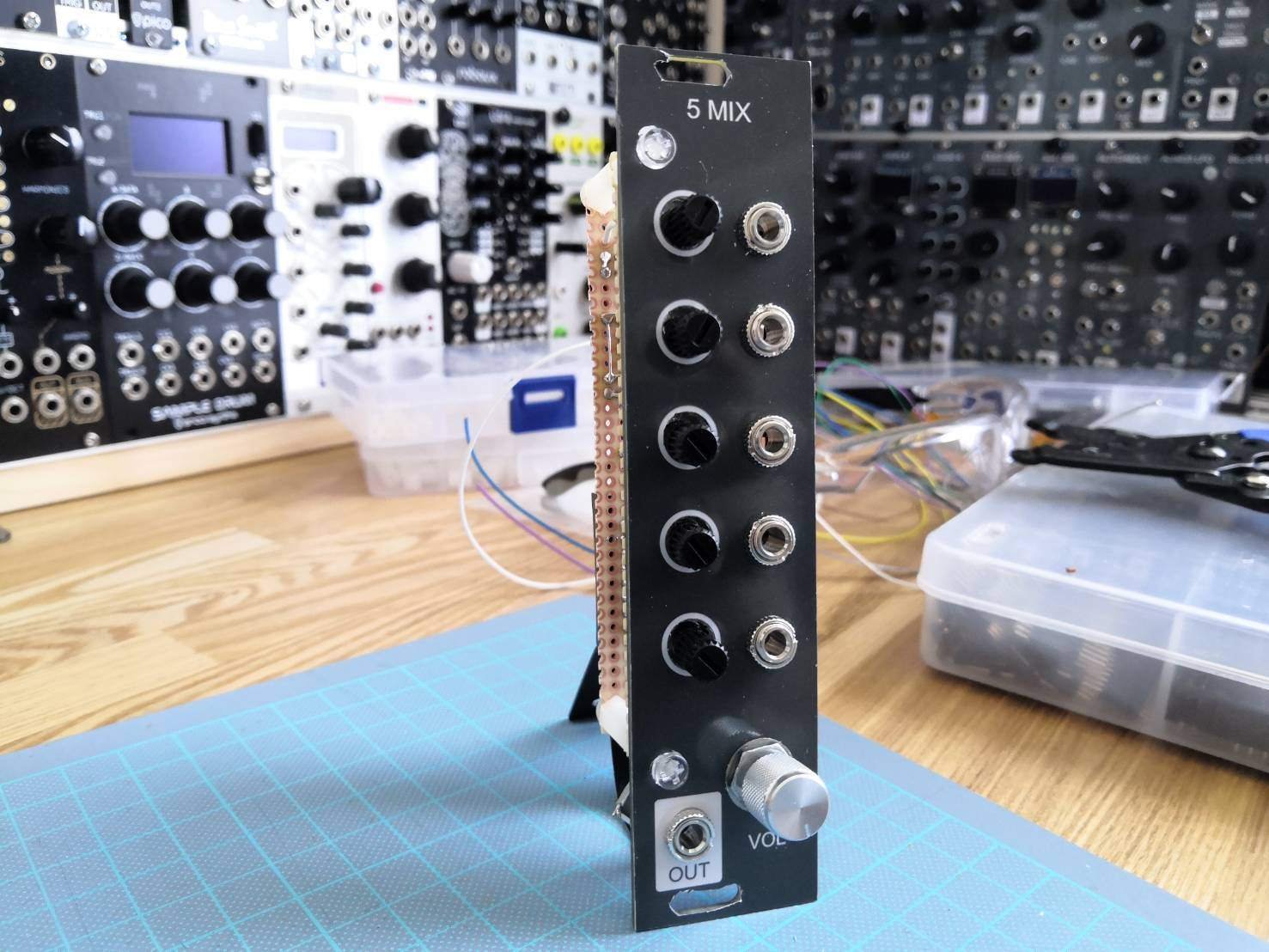モジュラーシンセを安く始める - Repository of HAGIWO's DIY モジュラーシンセを安く始める - Repository of HAGIWO's DIY