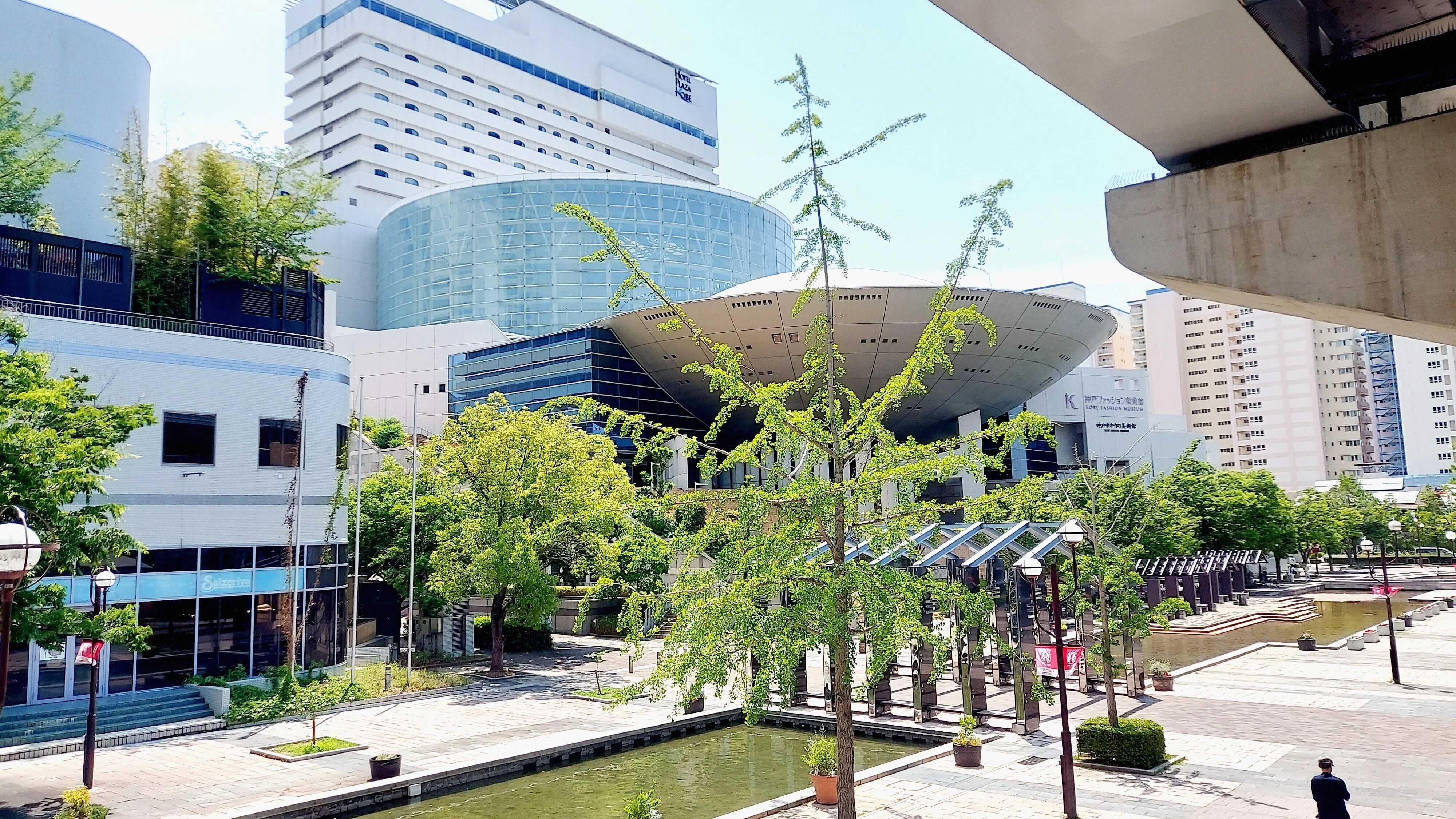 STAY KOBE《13》六甲アイランドの海風｜こもりあやみ
