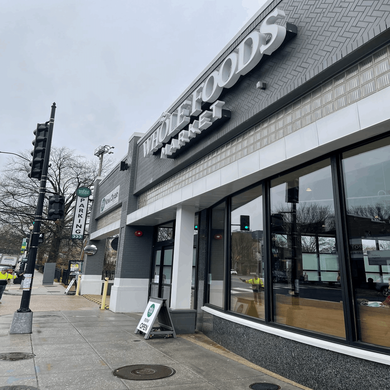 世界初の会計レスなホールフーズ「Whole Foods with Amazon Just Walk