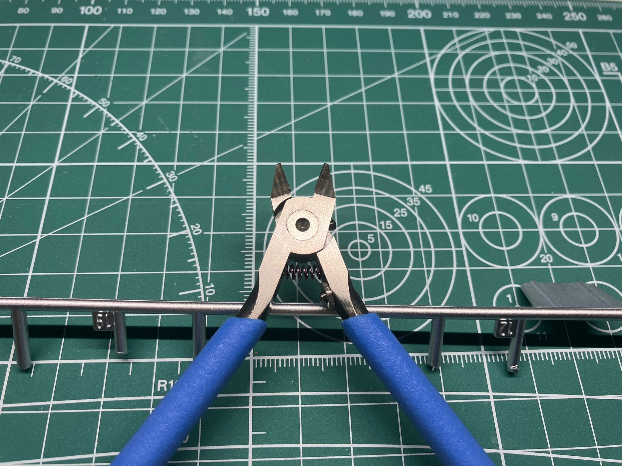 模型制作用品　ガンプラ　プラモデル　bmcタガネ　アルティメットニッパー ガンプラ入荷速報【サボリーマン/試験運用中】 on X