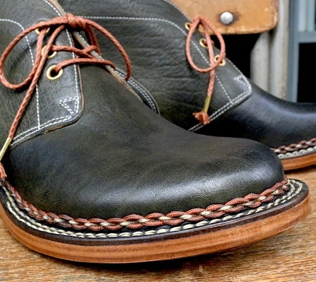 履けば履くほど良くなるチャッカブーツできました｜BUHI SHOES