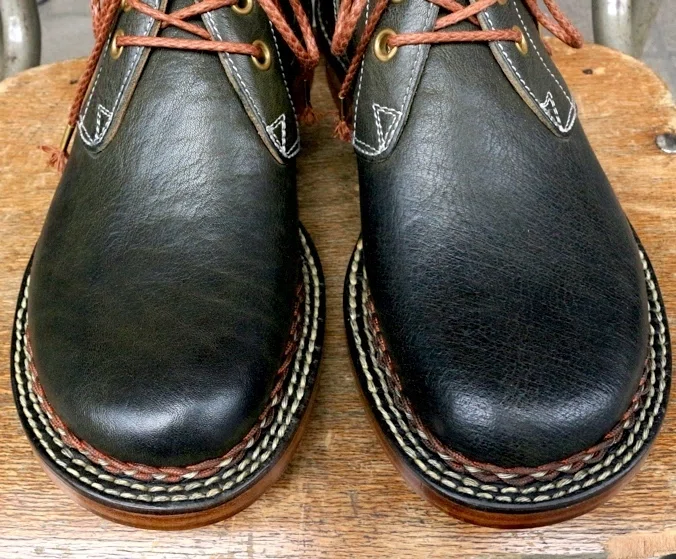 履けば履くほど良くなるチャッカブーツできました｜BUHI SHOES