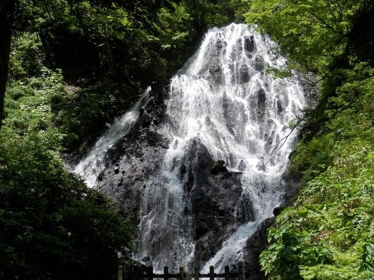 歌川広重　浮世絵　江戸百景王子不動之滝EdoŌji Fudō Waterfall 王子不動之瀧」−広重オリジナルか？何かの模倣か？−『名所江戸
