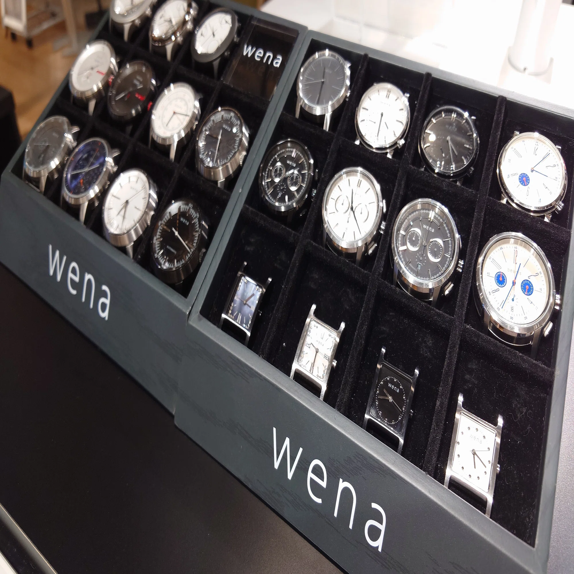 新商品と振り返る、ソニーのスマートウォッチ『wena』（商品のあゆみ編 