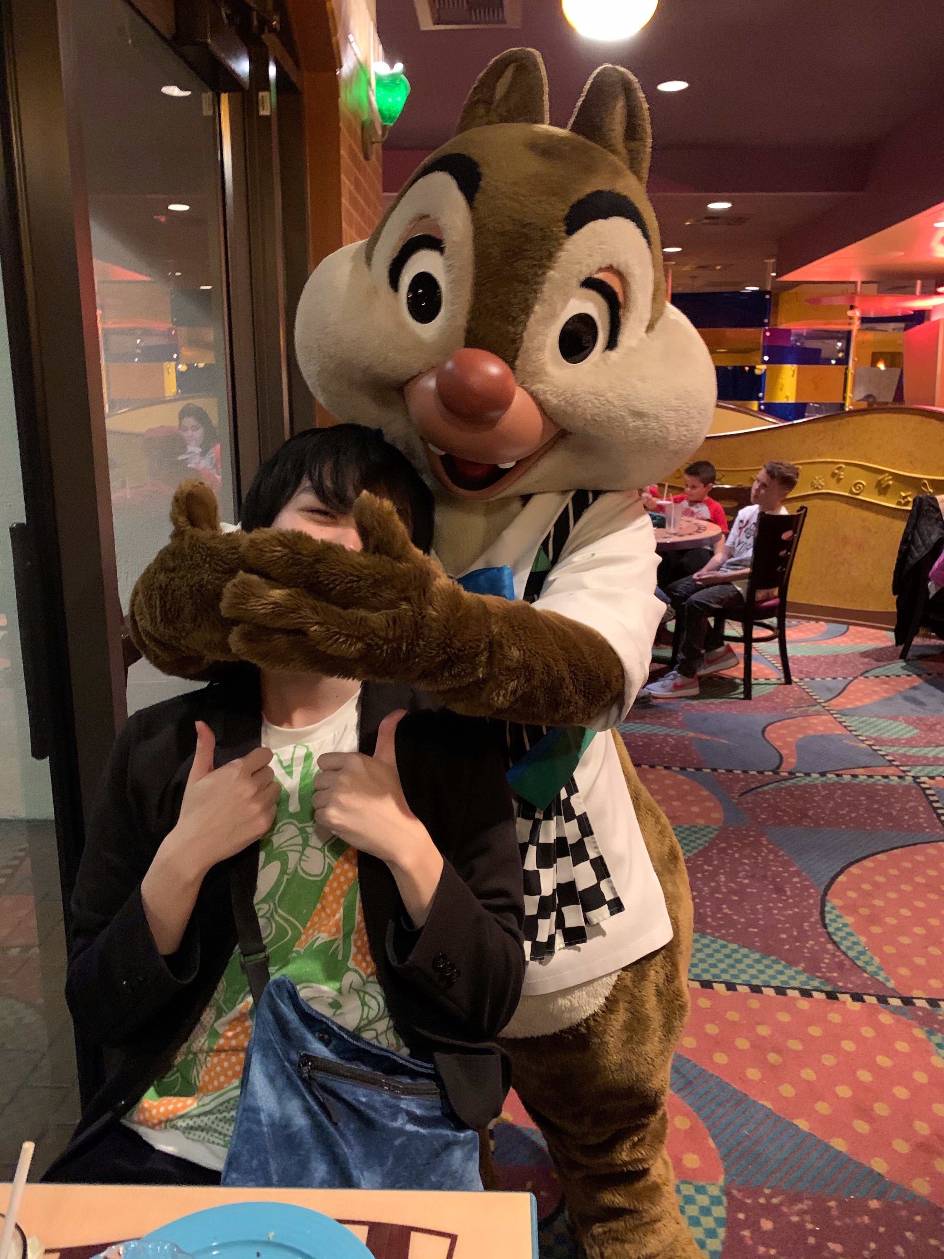 ディズニー知識ゼロの人がパークを楽しむには予習が○時間要る。｜鈴村遼一