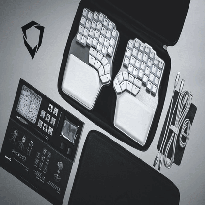 角度調整可能な分離式ゲーミングキーボード｜みねいち＠ガジェット好き