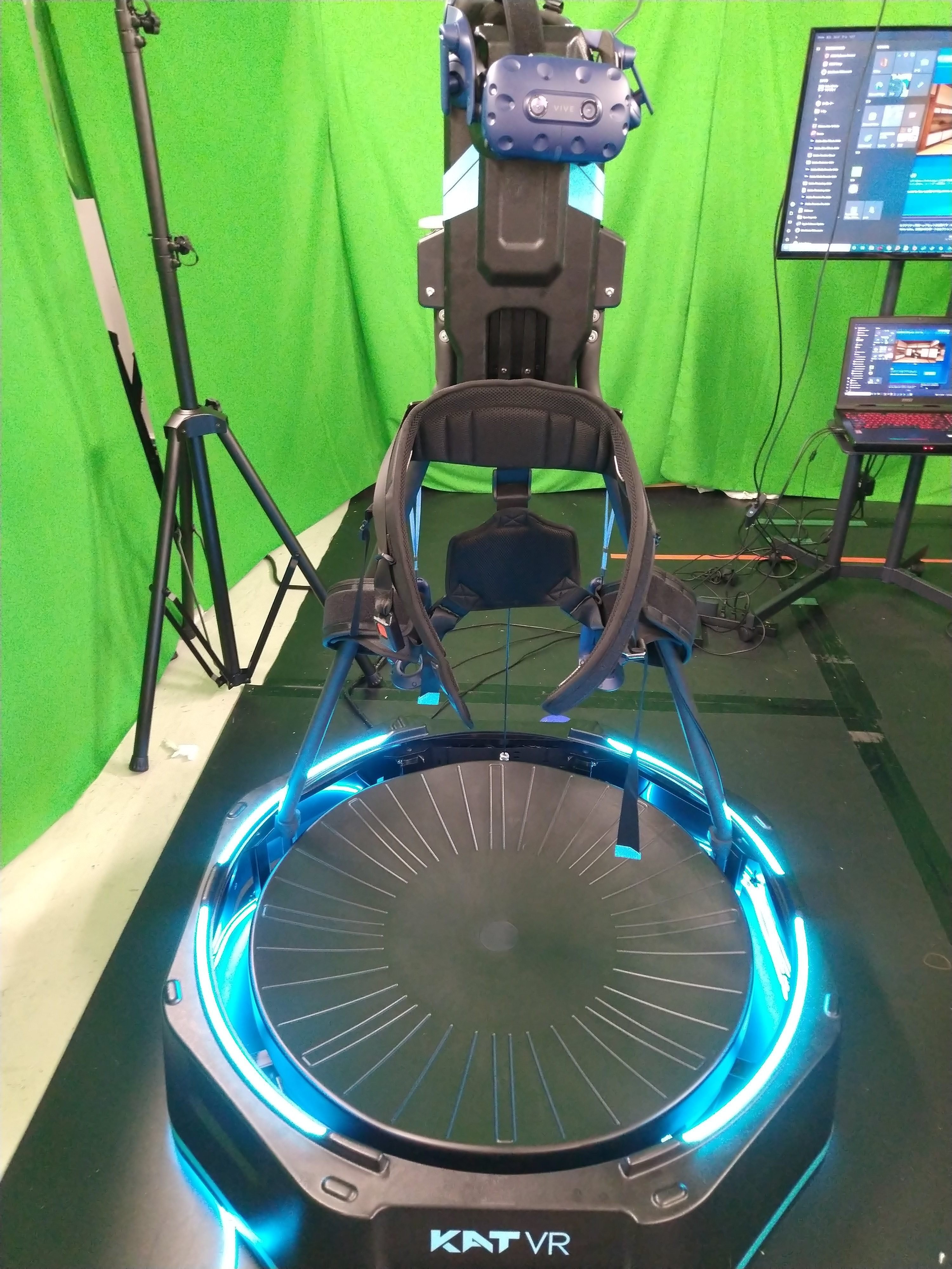 KATVR KATWALKC 長期保管品 富山県砺波市 直接引き取りのみ VR KATVR