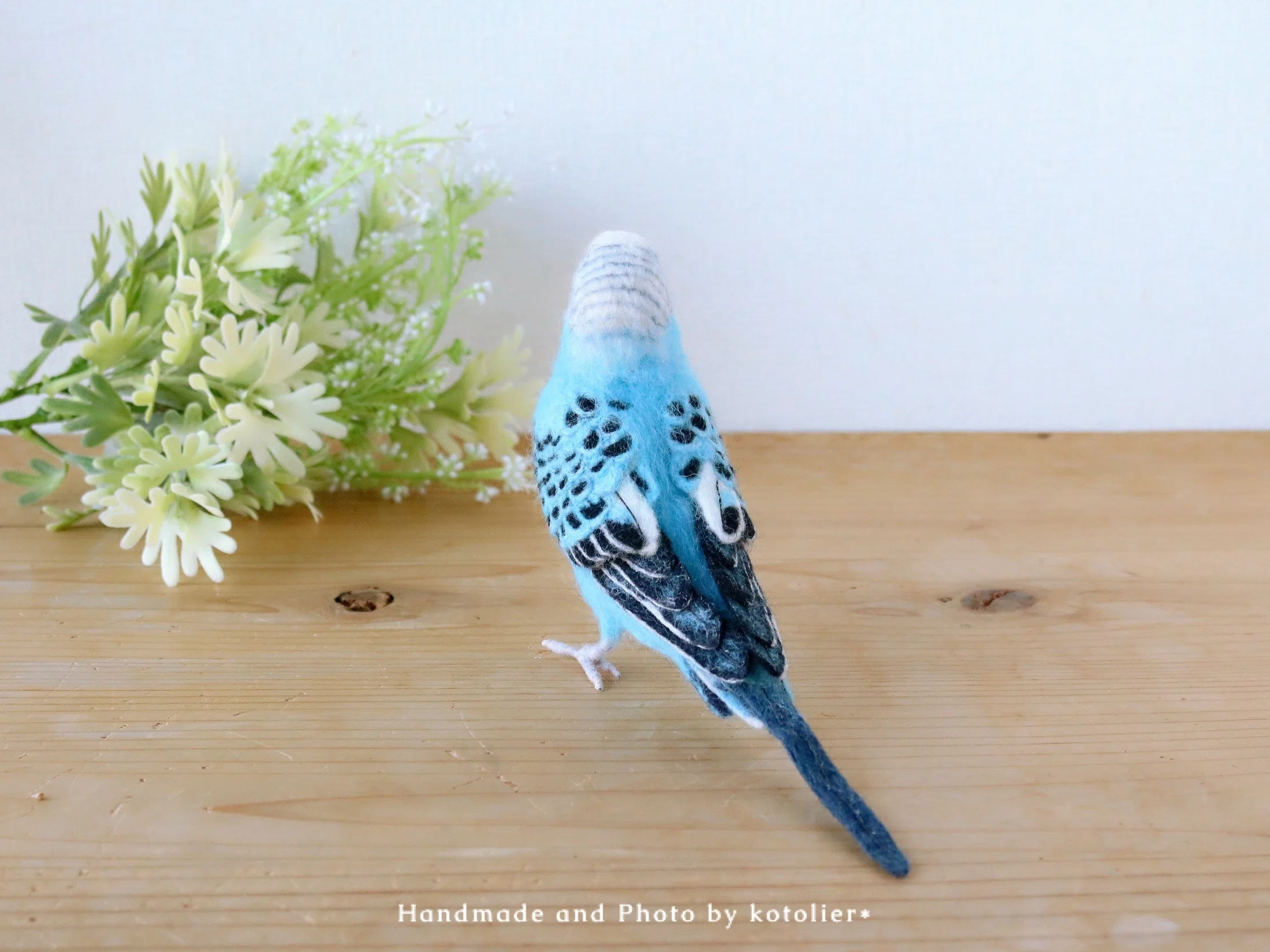 羊毛フェルト リアルなセキセイインコさん｜kotolier*コトリエの絵本の
