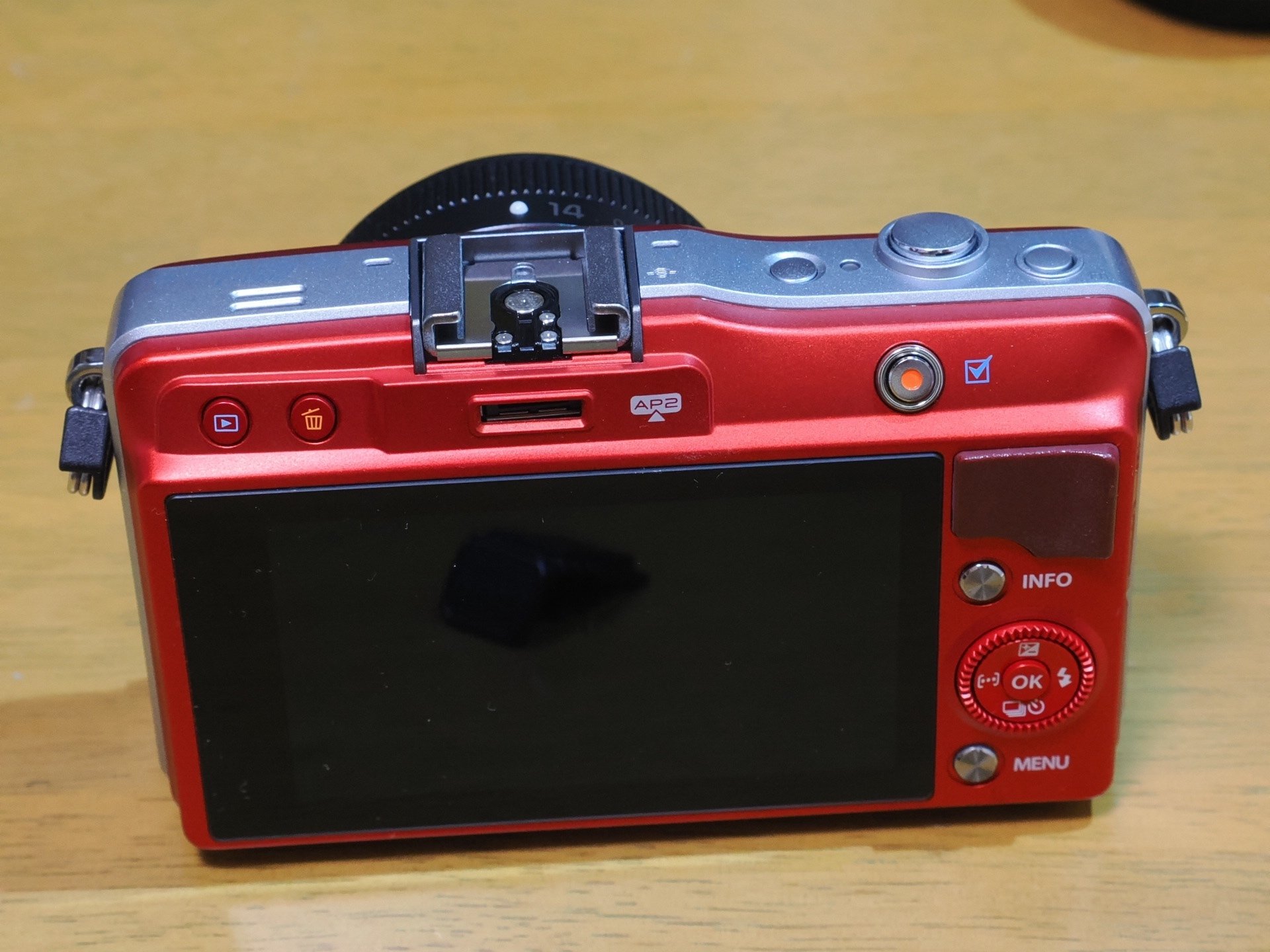 OLYMPUS PEN Mini E-PM2|tiger3 OLYMPUS PEN Mini E-PM2|tiger3