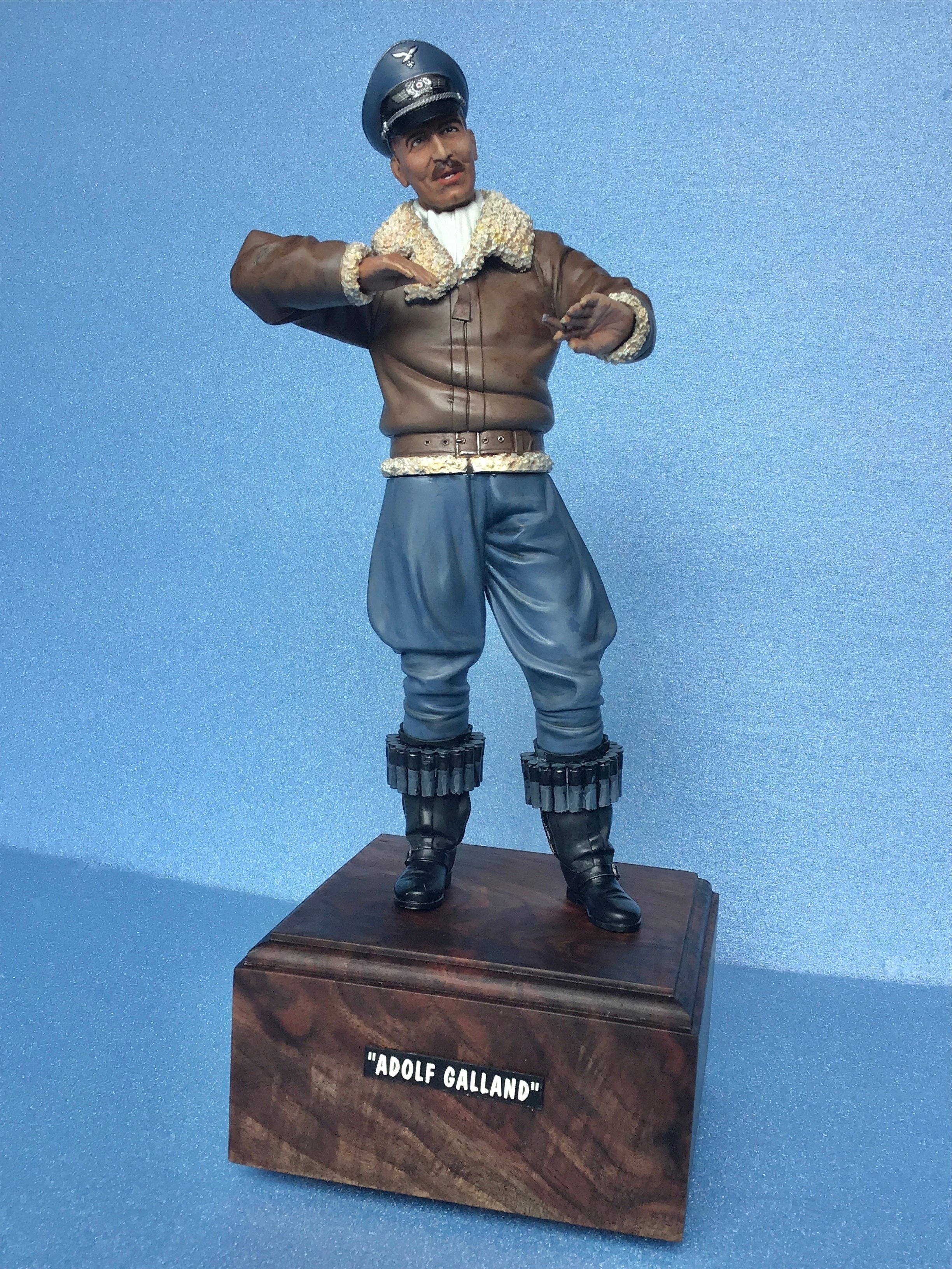 貴重 アドルフ・ガーランドフィギャー（ドラゴン）＋関連書籍 始まりと