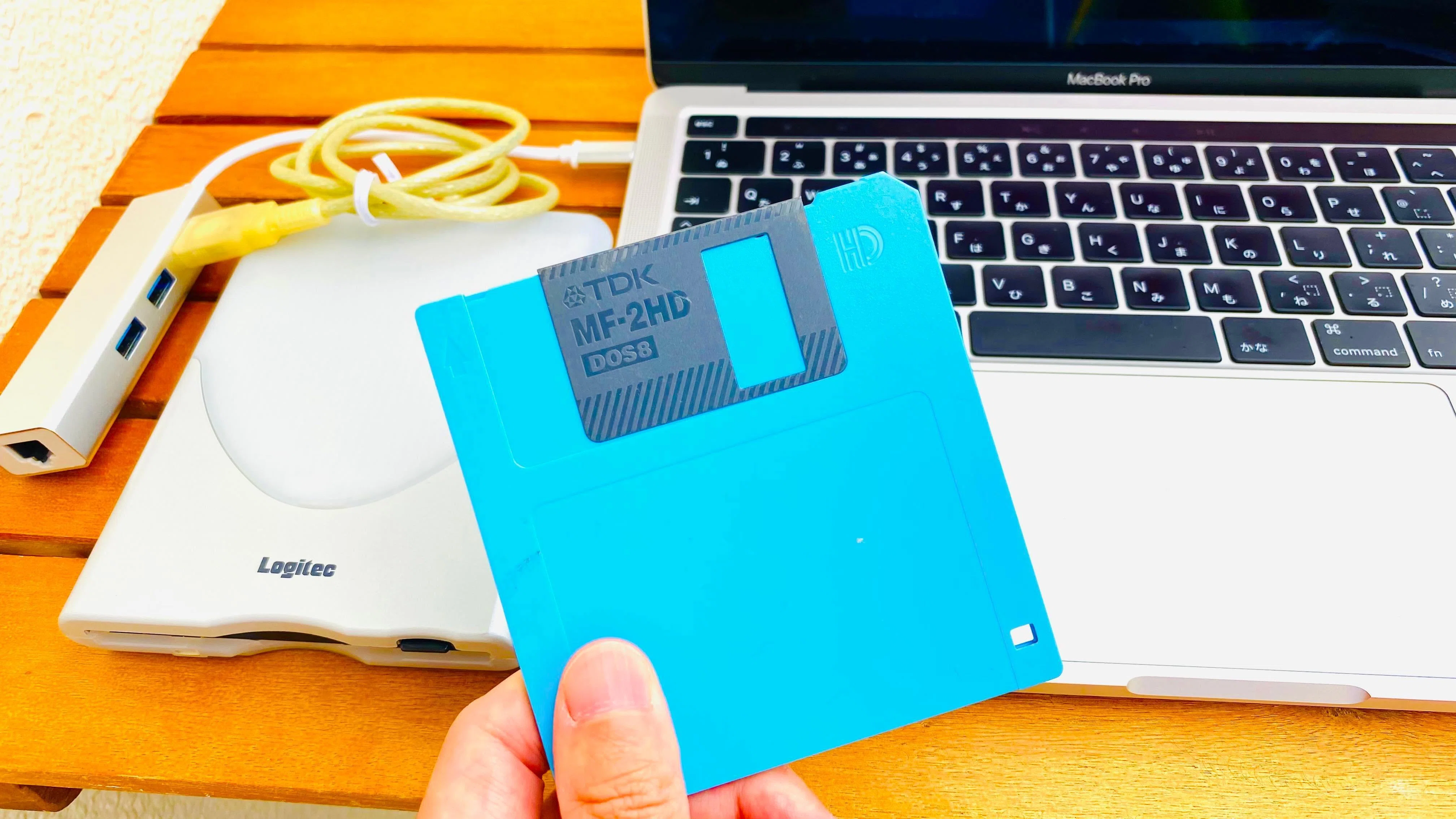 Apple Notebook Disks フロッピーディスク 15年前の自分のフロッピーを見つけてザワついたこの胸の鼓動。｜鈴掛 真