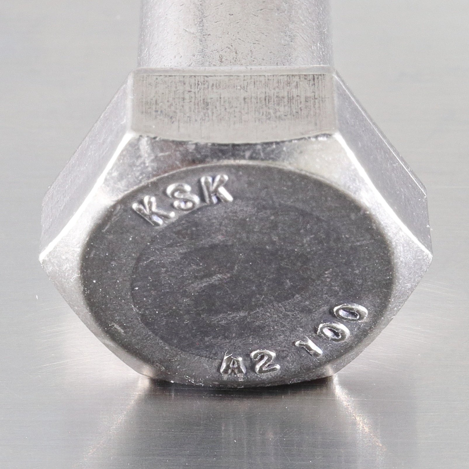 超人気新品 鉄 酸化鉄被膜 六角ボルト 強度区分