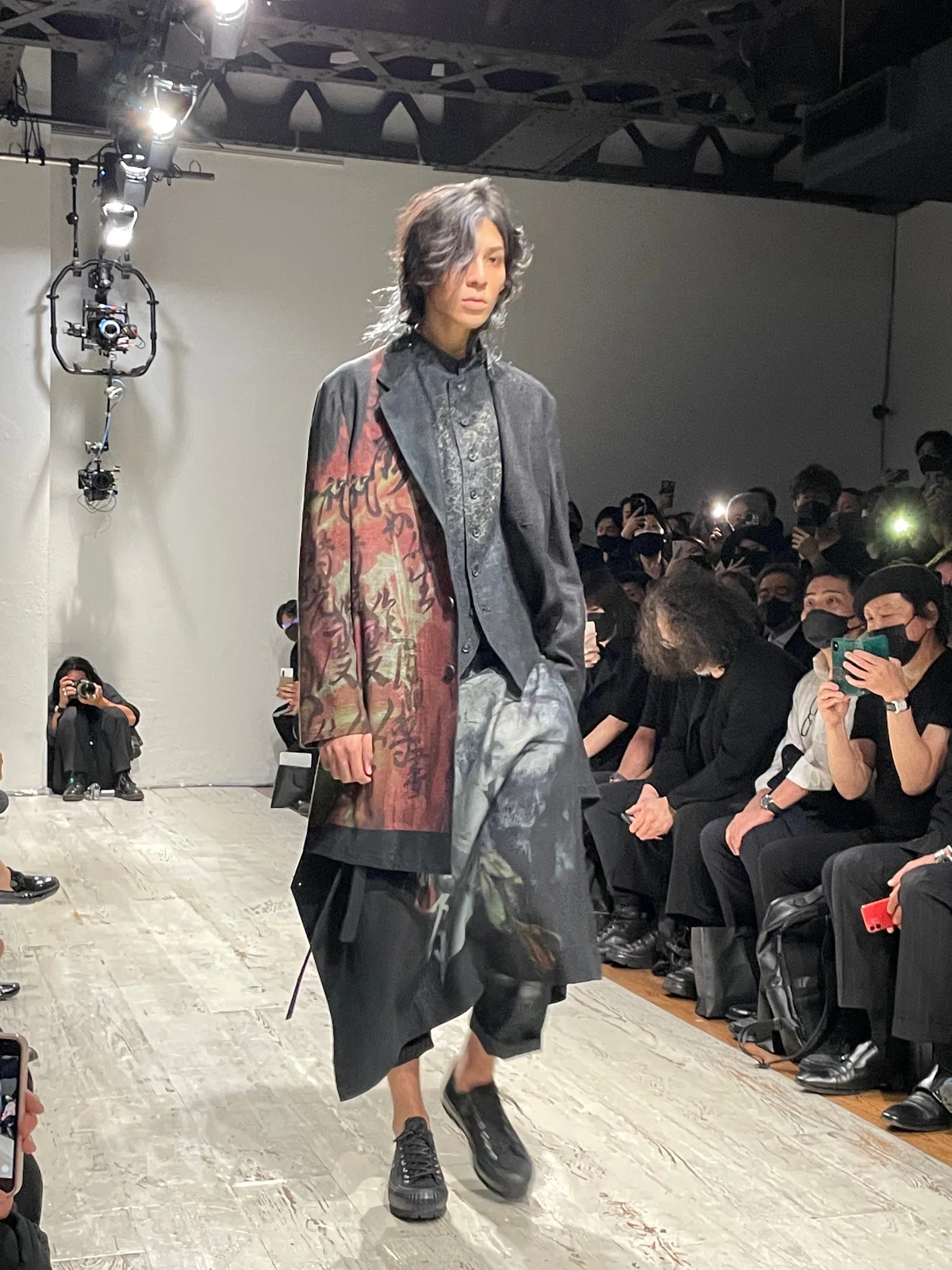 ラウールが体現するヨウジヤマモトの過去、現在、未来：Yohji Yamamoto 