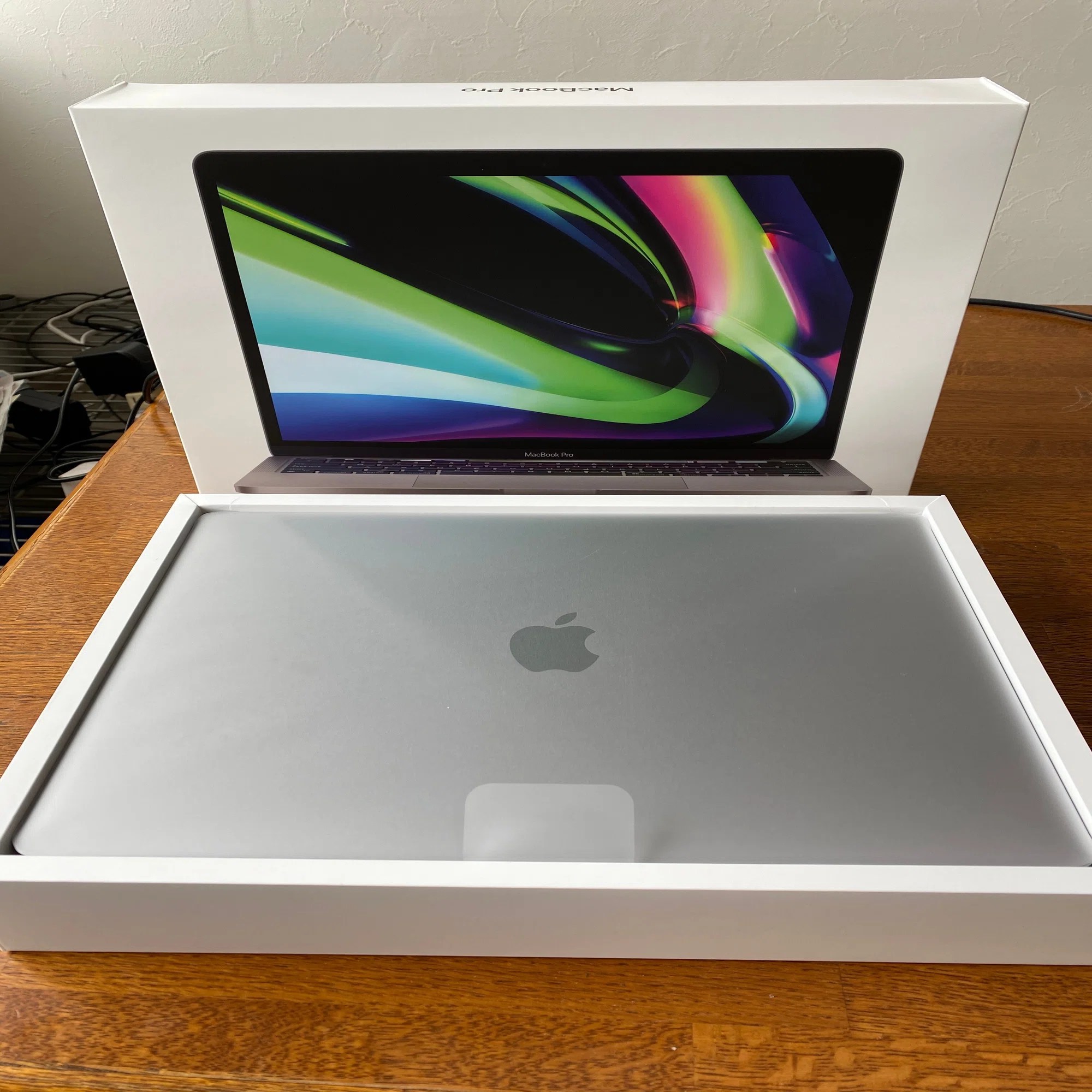 MacBook Pro M1】1年間の効果実証！キーボードカバーと液晶保護 