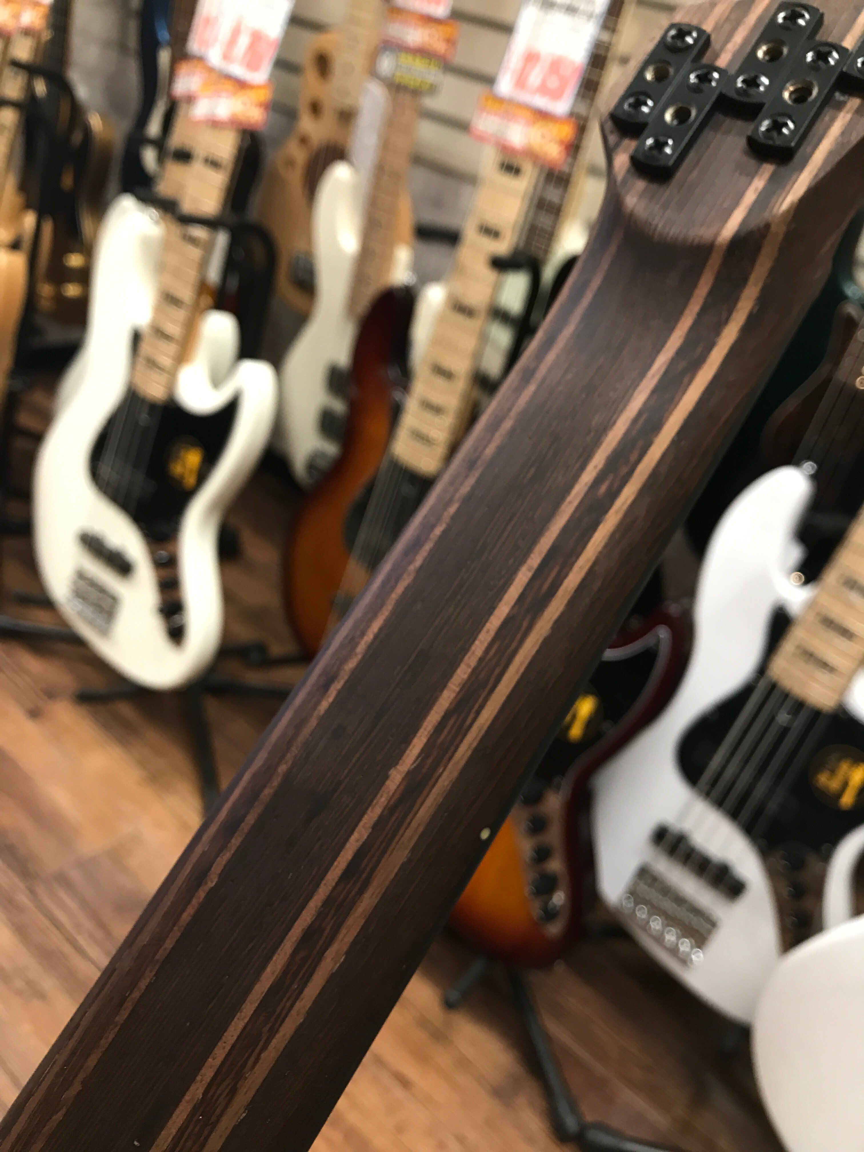 ネック材と共にベースを紹介しましょう！｜ベースプラネット(Bass Planet)