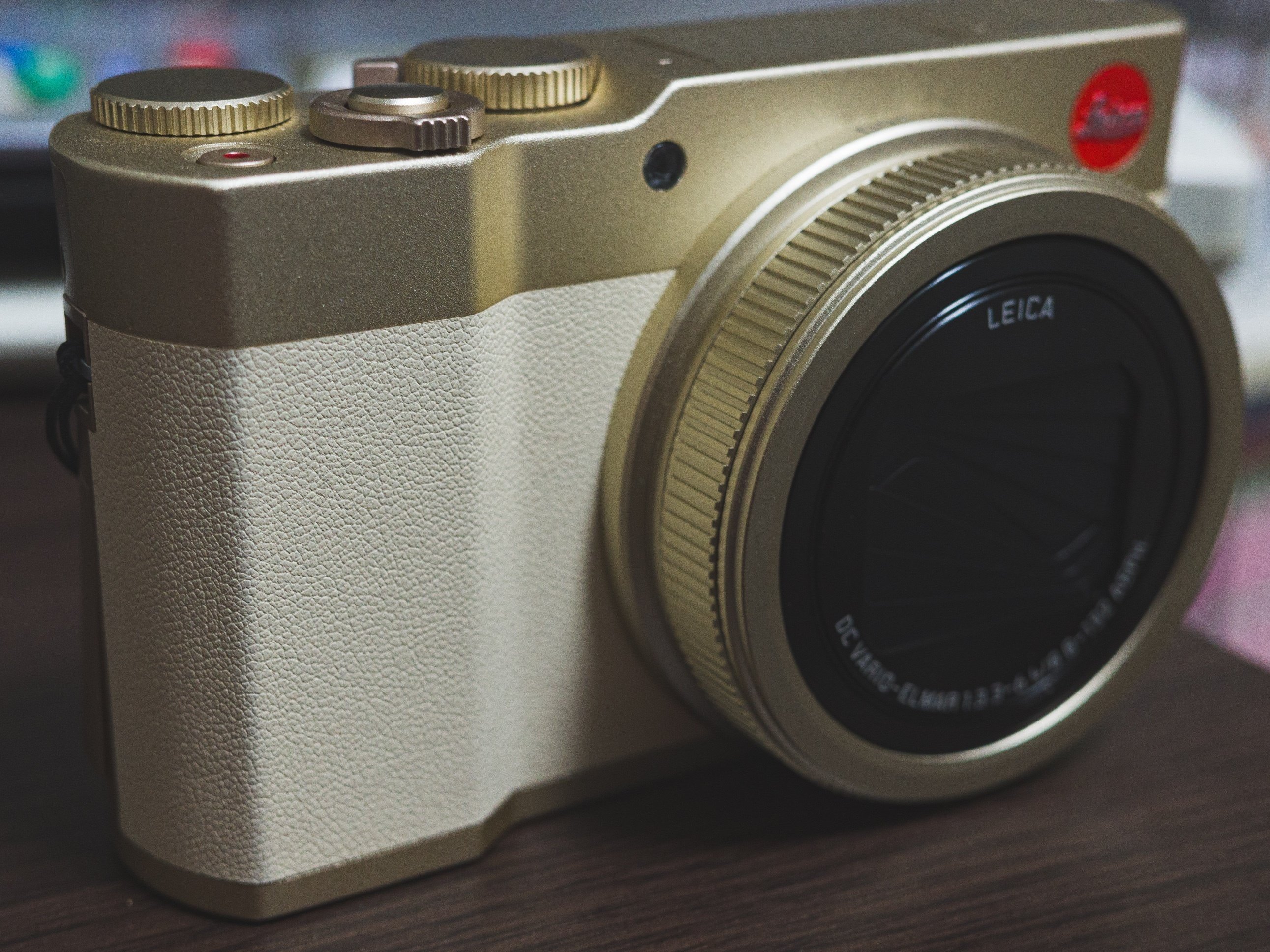 【ラッキーサニー】デジカメ コンデジ2つ買った（Panasonic LUMIX TZ95・Leica C-LUX）｜おっかー