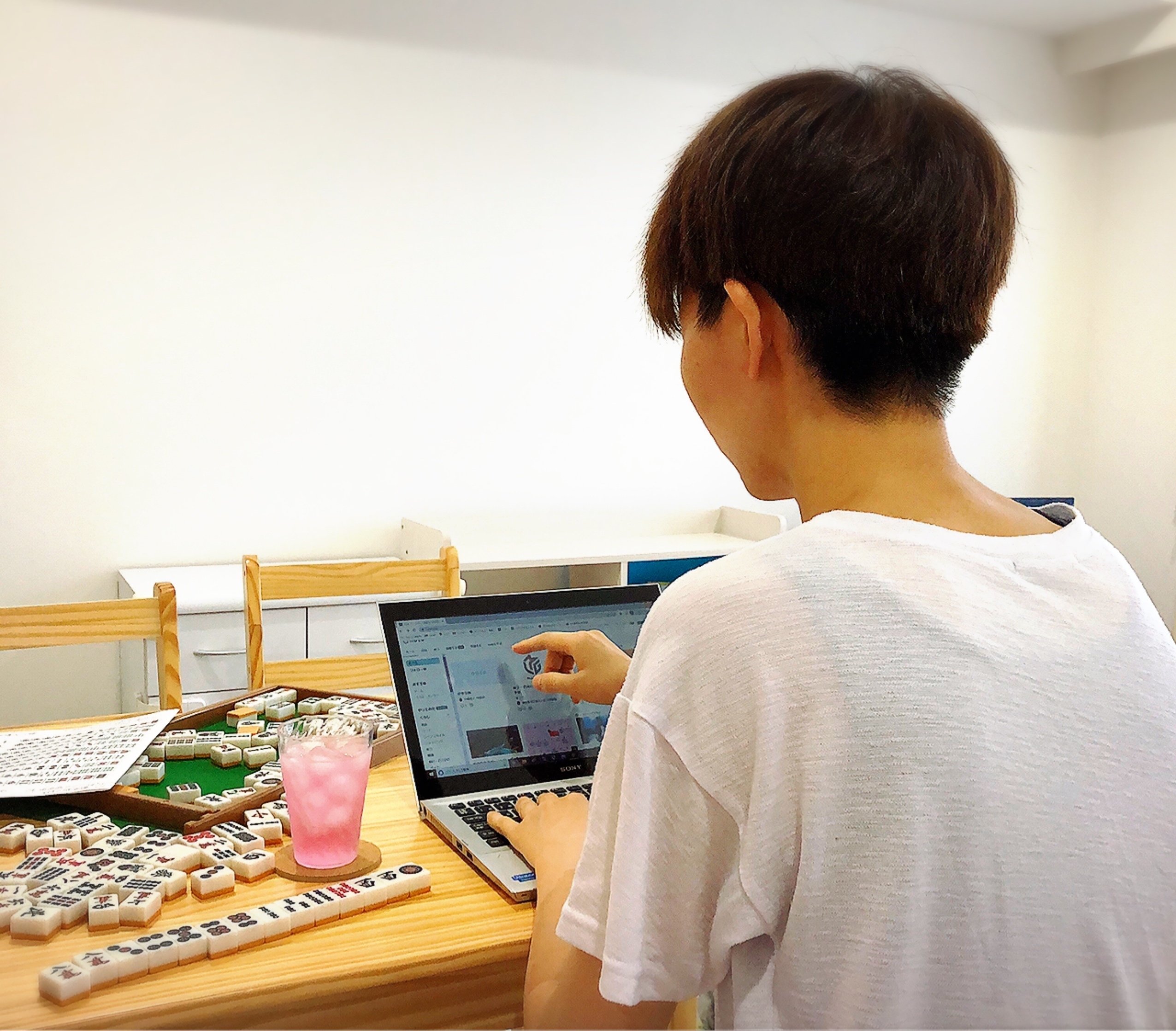 【中古】 麻雀・負けない「役づくり」 突然打ち方が変わる　その基本と実戦テクニック/ナツメ社/岡田和裕 負けない技術──20年間無敗、伝説の雀鬼の「逆境突破力