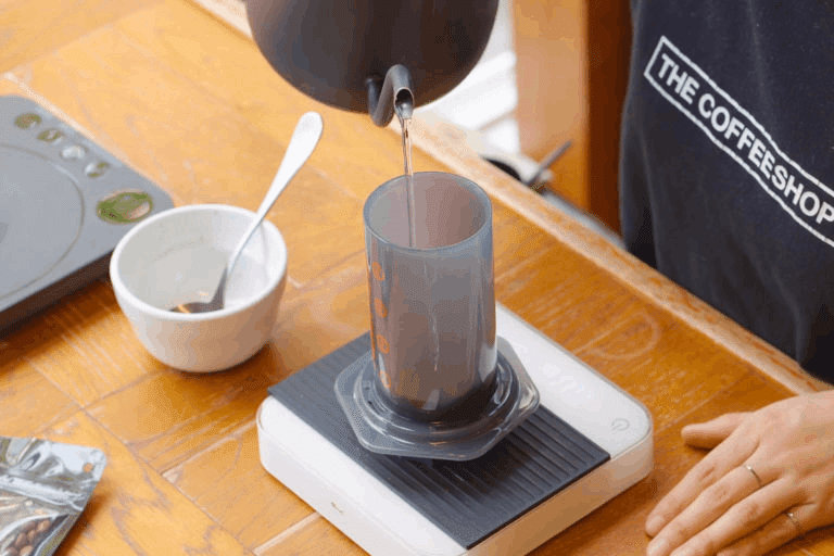 AeroPress コーヒードリッパー エスプレッソアタッチメント付き メーカー公認店）FELLOW Prismo（フェロー プリズモ） エアロ