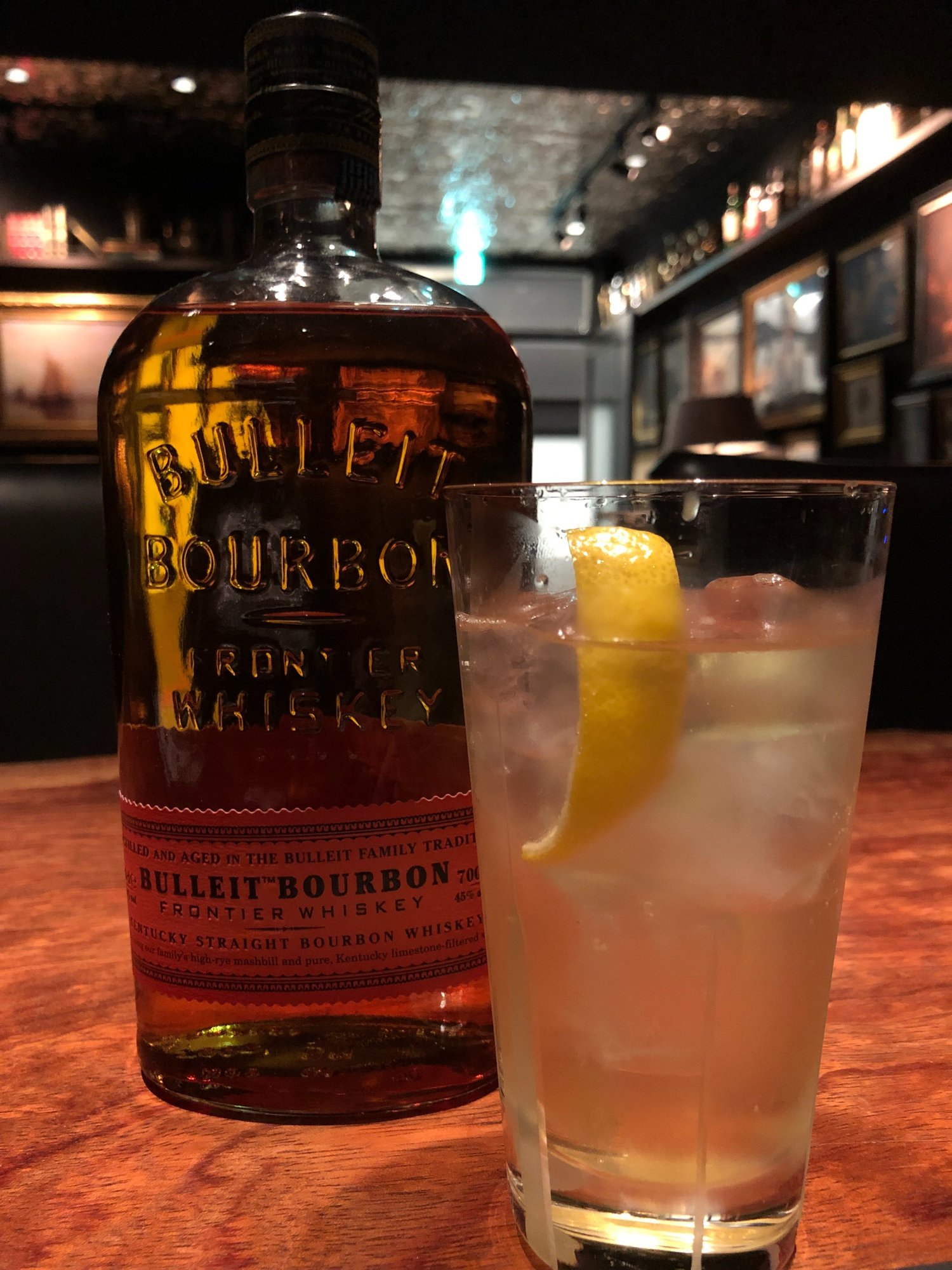 世界でも大人気 開拓者のバーボン Mixology Online Magazine Note 世界でも大人気 開拓者のバーボン Mixology Online Magazine Note