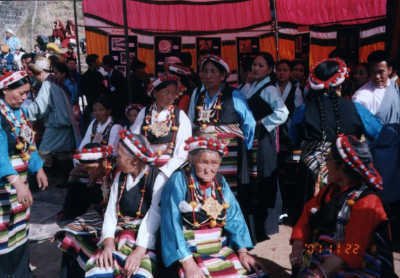 ダラムサラのTCVのフェスに参加していたチベット人のおばあちゃん