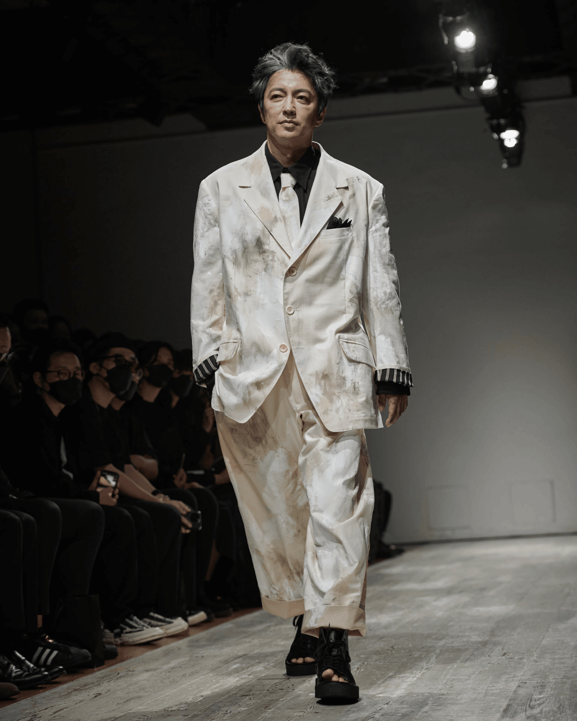 Yohji Yamamoto POUR HOMME 2023年春夏コレクション】僕を駆り立てる