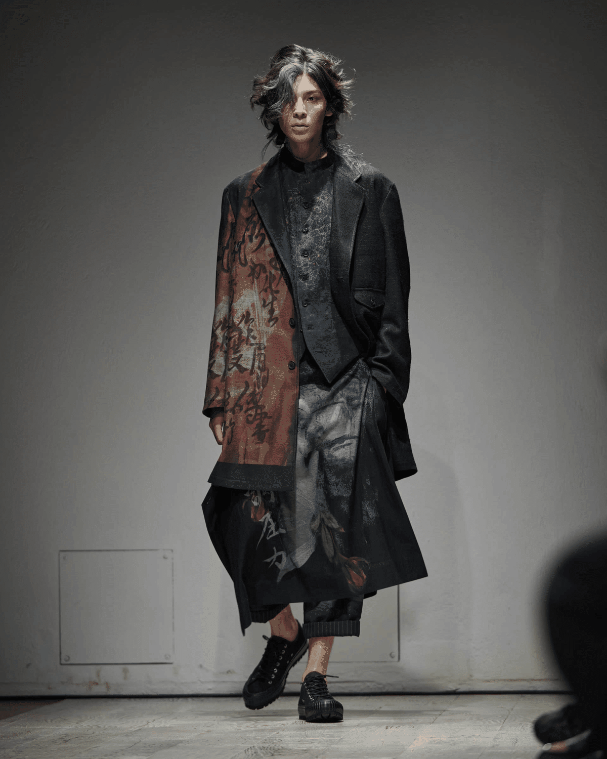 Yohji Yamamoto POUR HOMME 2023年春夏コレクション】僕を
