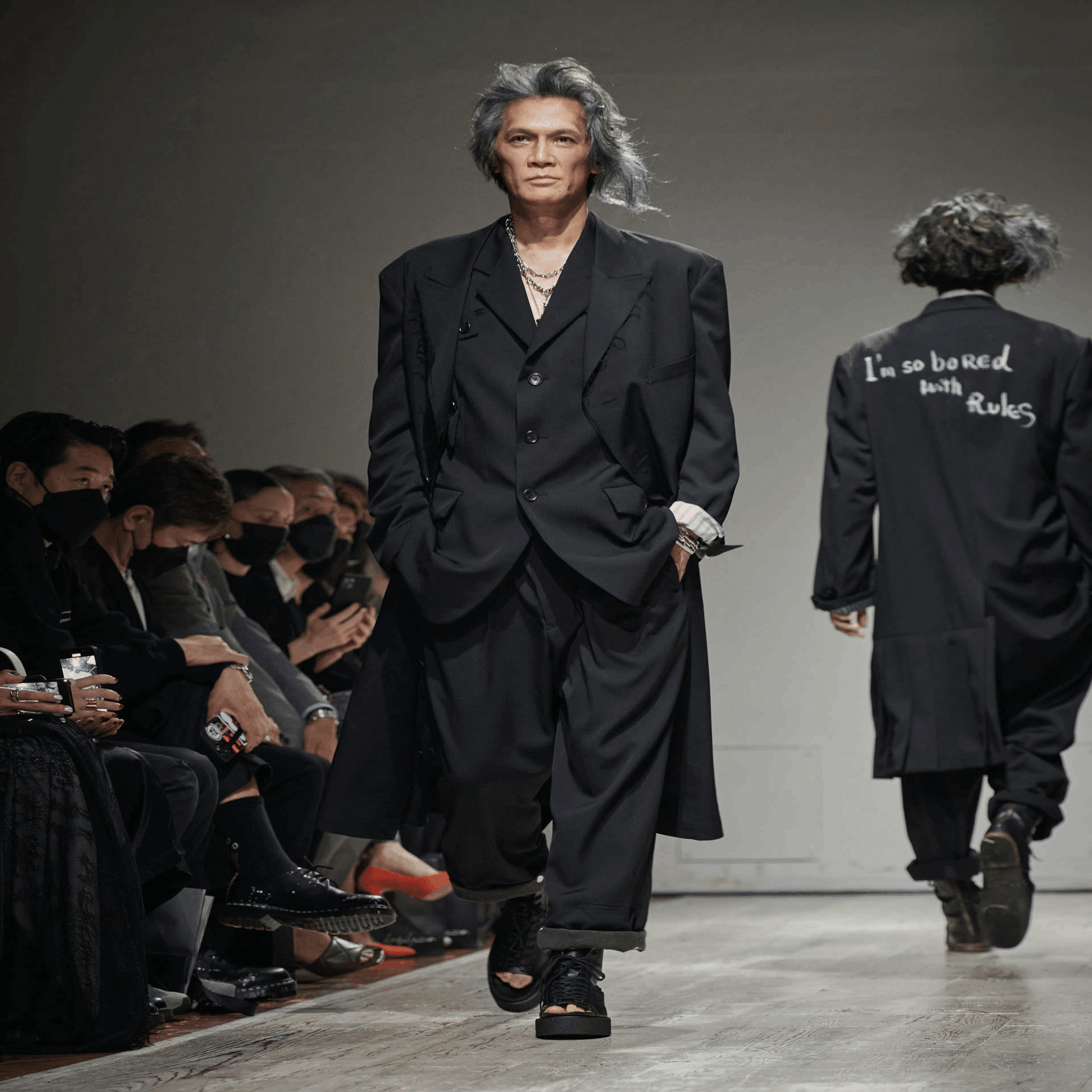 Yohji Yamamoto POUR HOMME 2023年春夏コレクション】僕を駆り立てる