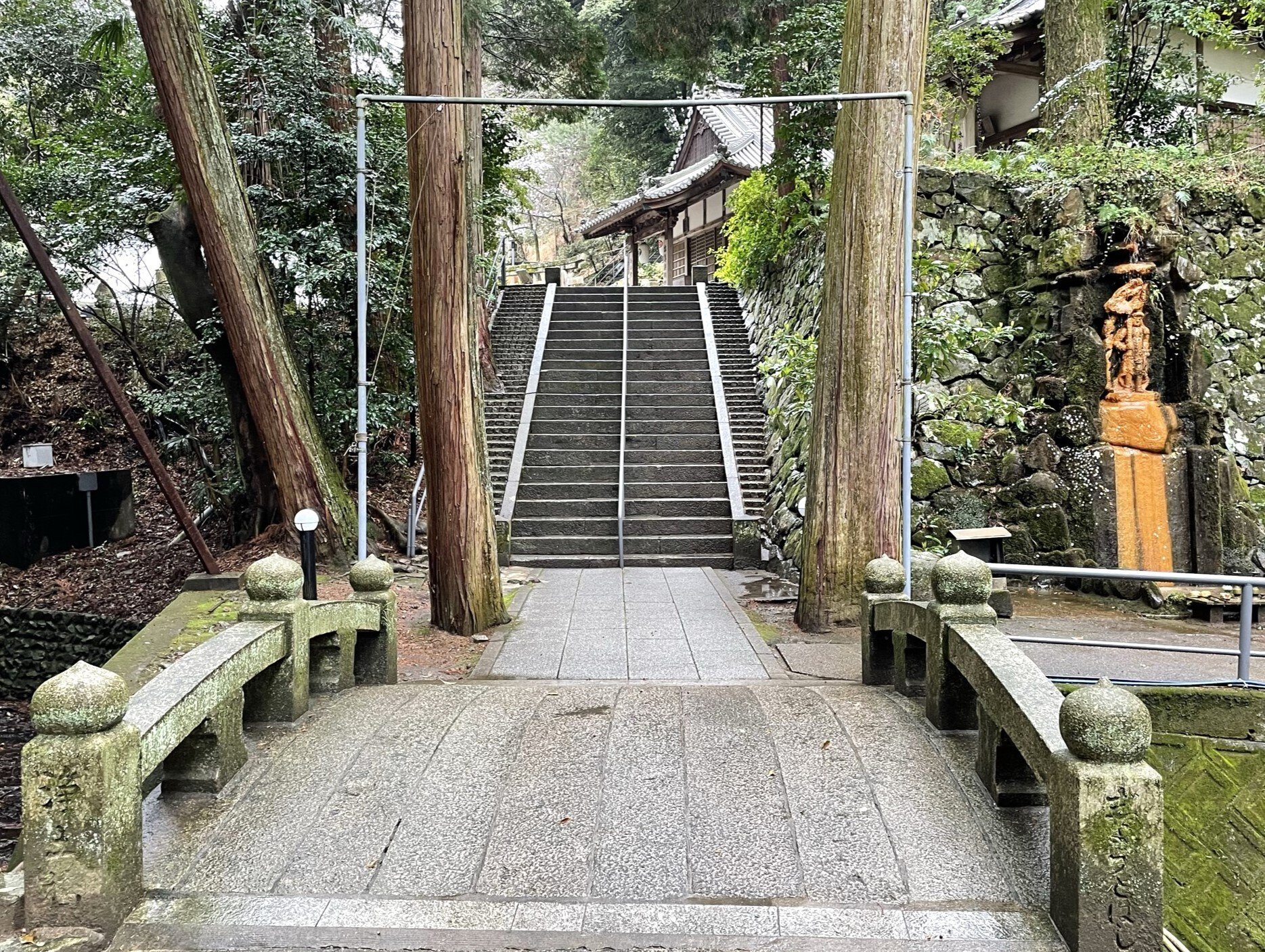 四国八十八箇所巡礼（画像）】第64番札所 前神寺｜旅いこか