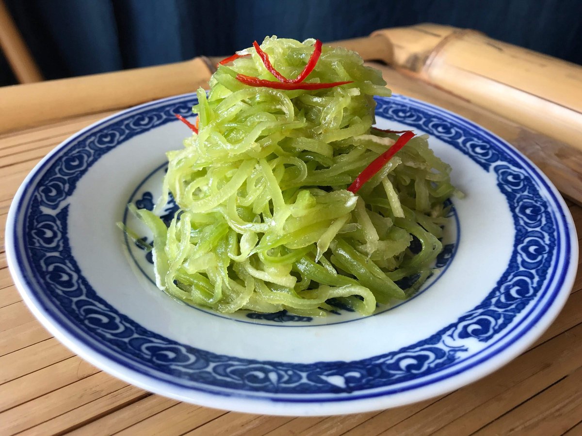 おうちで中華 - 涼拌萵筍絲（茎レタスの冷菜）｜酒徒（しゅと） - 新刊  