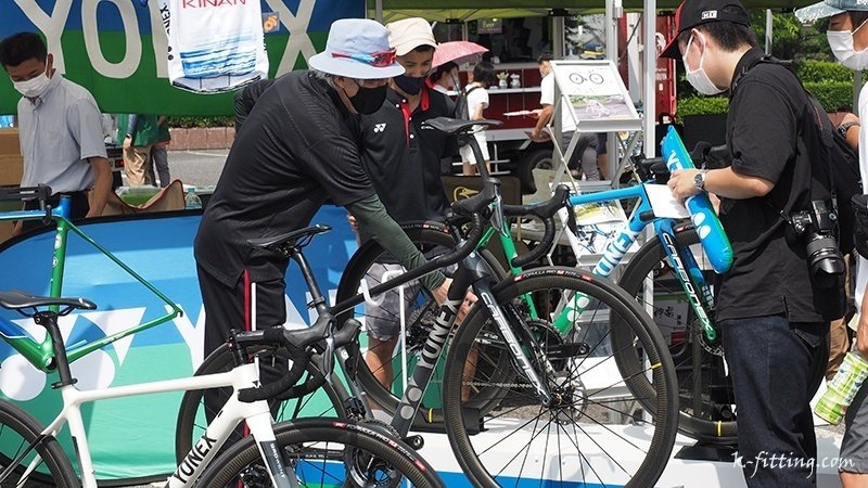三菱地所JCLプロロードレースツアー2022 HT広島トヨタ・広島クリテリウムメイン会場:YONEX ROAD BIKEブース