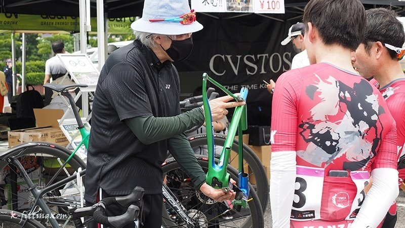 三菱地所JCLプロロードレースツアー2022 HT広島トヨタ・広島クリテリウムメイン会場:YONEX ROAD BIKEブース