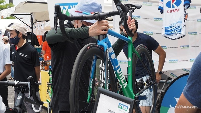 三菱地所JCLプロロードレースツアー2022 HT広島トヨタ・広島クリテリウムメイン会場:YONEX ROAD BIKEブース