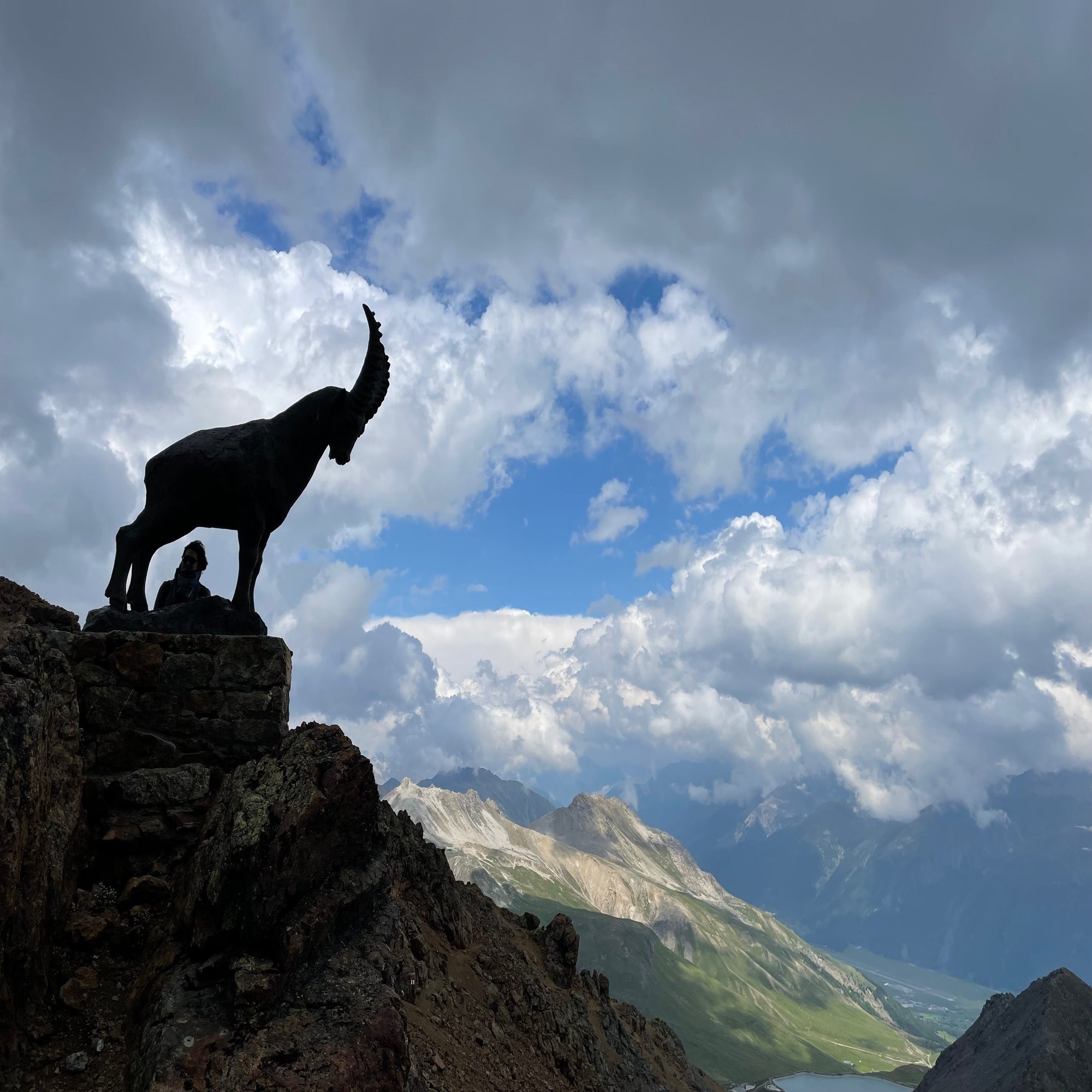 スイス エンガディン地方旅行記22年 夏 1日目その1 菅沼起一 Note