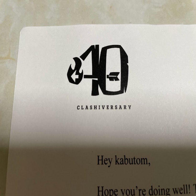 クラクラ10周年を迎えるsupercell社から謎の箱が届いた これは一体 Kabutom クラロワ Note