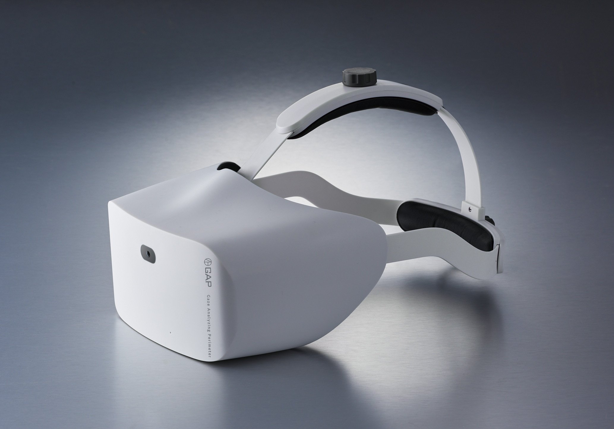 緑内障の潜在患者を救う！⼿軽な視野検査の普及へ【株式会社ファ