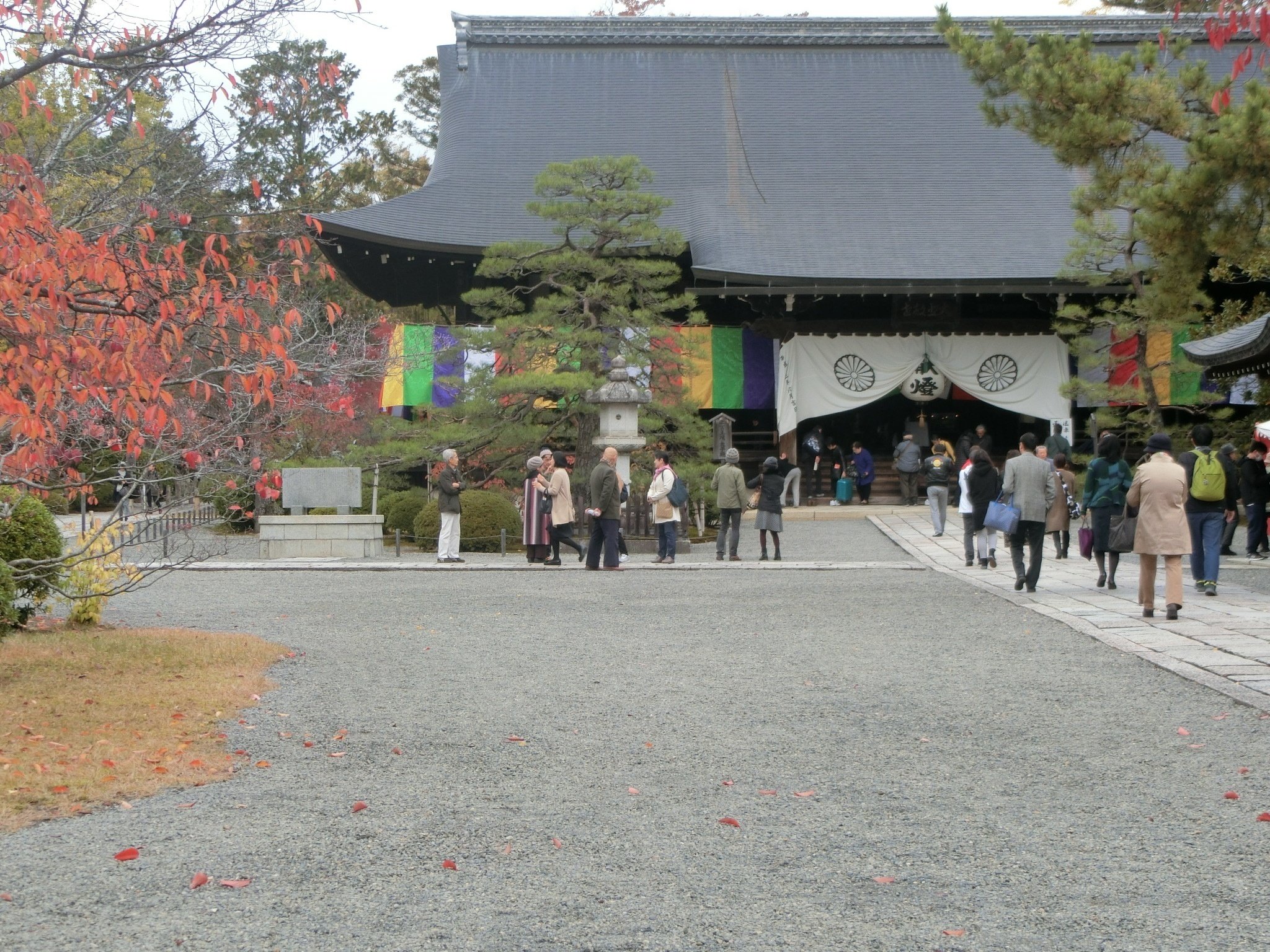 今上天皇の衣装を着る聖徳太子「広隆寺・大酒神社」秦河勝「蛇塚古墳」秦氏【京都】｜やんまあ